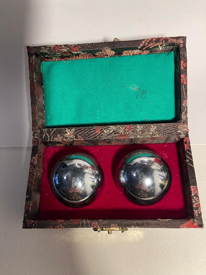 1985-Authentic-Shou Xing Brand-Iron Ball Set-China