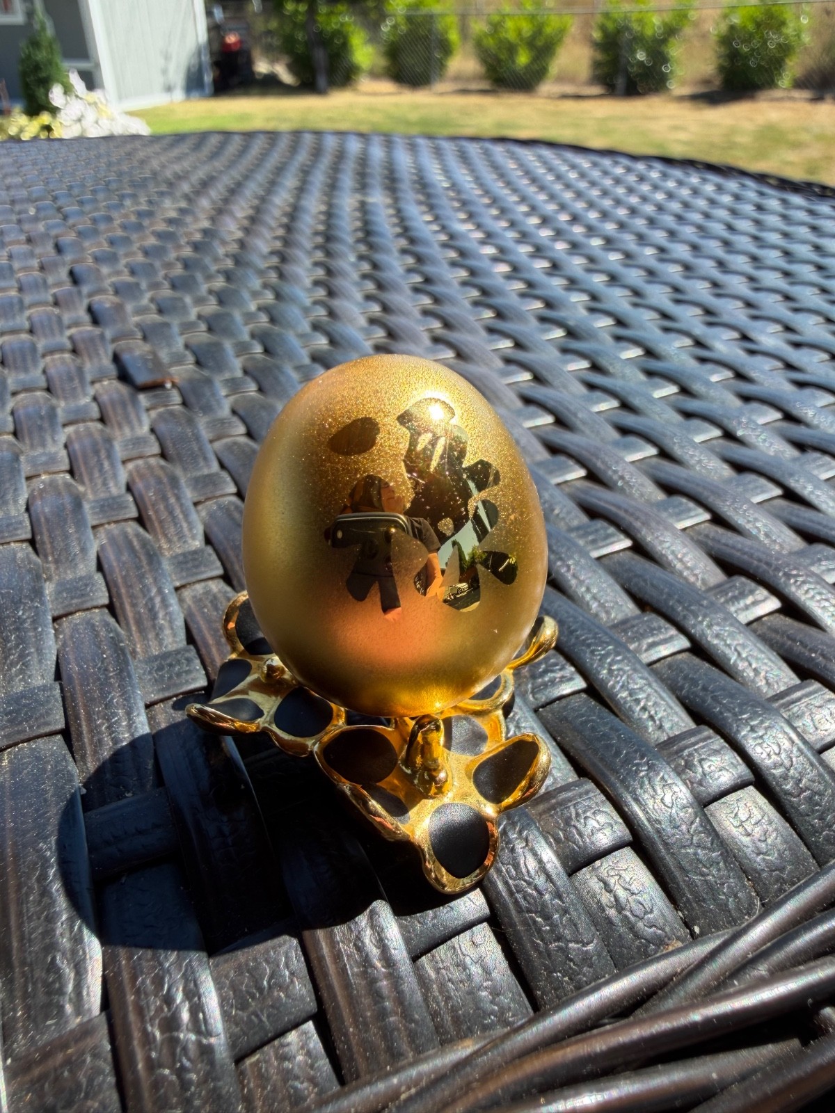 Risis Chinese Gold Decorative Display Egg with Stand Elegant Ornament