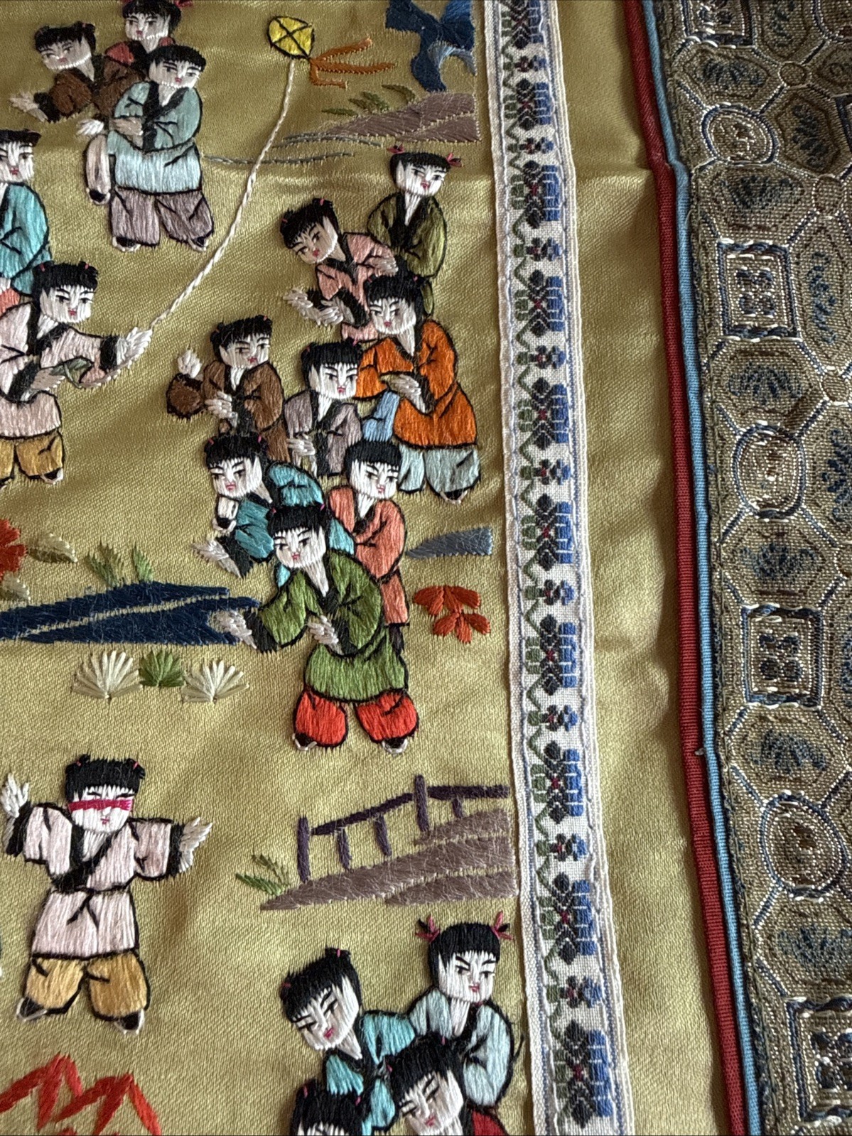 VTG Chinese Embroidered Silk Panel Wall Hanging of 100 Children 25.75” x 13”