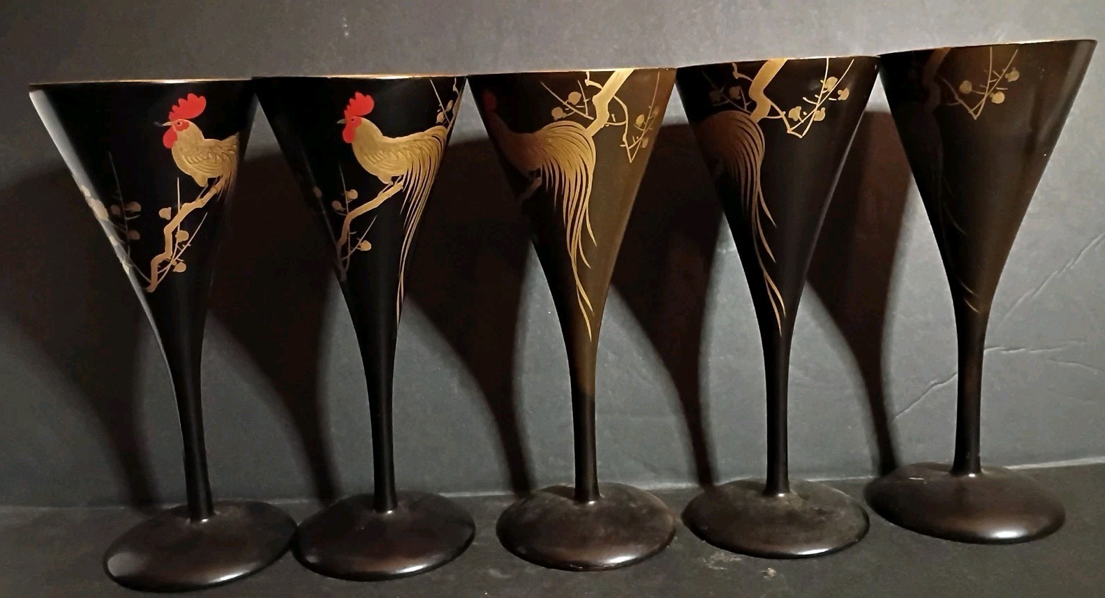 Beautiful Fighting Gold Rooster Chicken Black Lacquer Wood Shaker & 5 Cups China