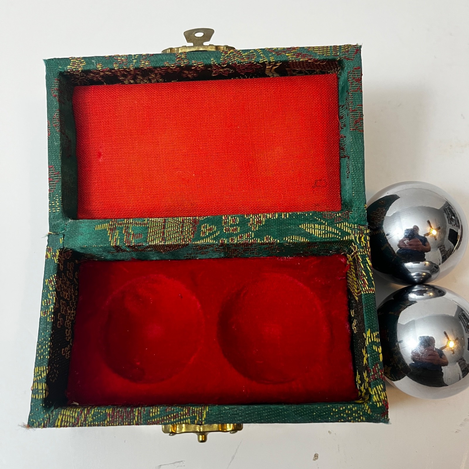 Shouxing Baoding Balls Chrome Steel Pair w/ Brocade Box, Chime