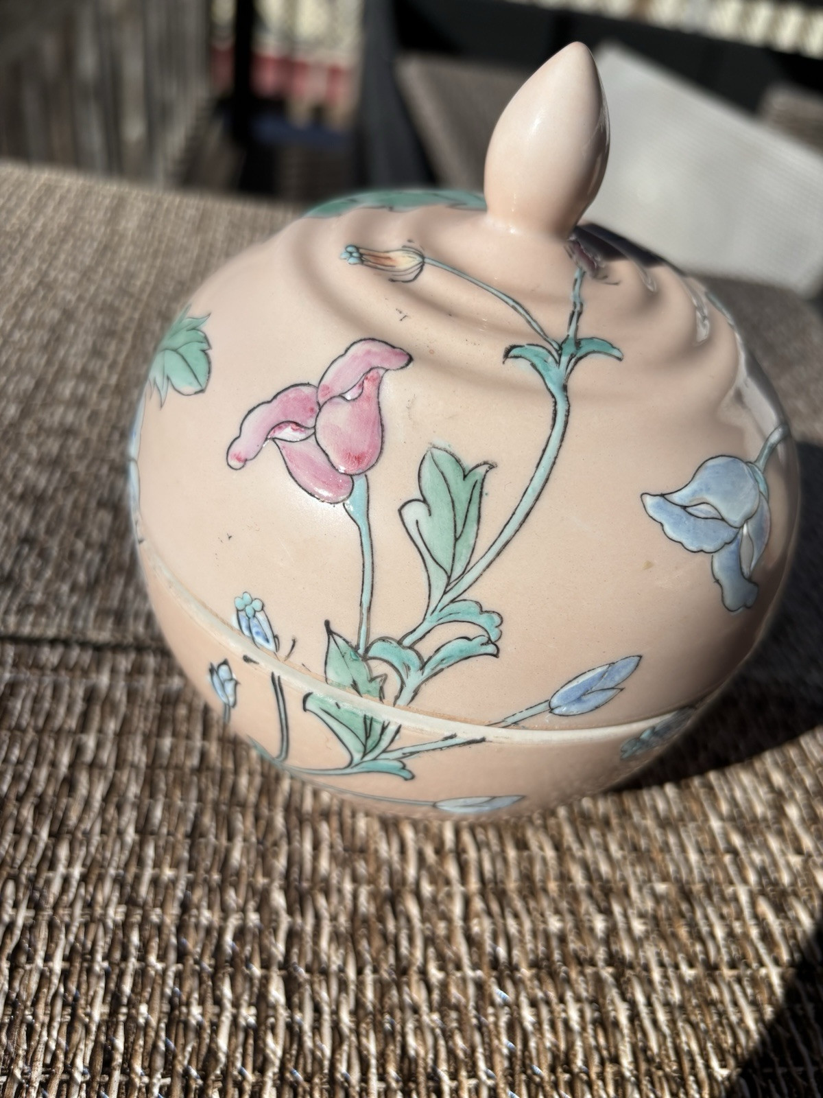 VTG-Toyo Whispering Garden Lidded Dish HFP Macau Pink Floral Ceramic Bowl Lid