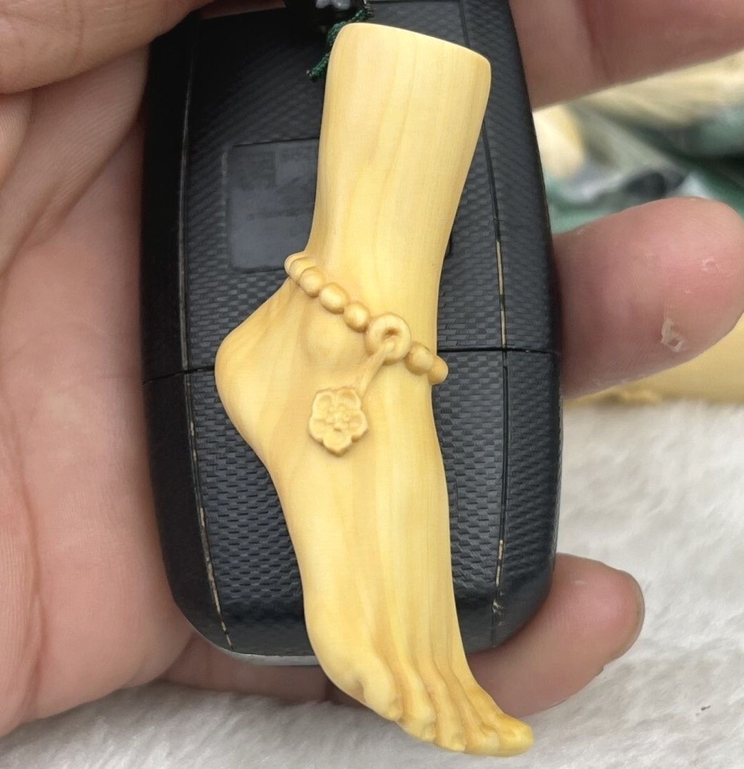 Boxwood Carved Girl Foot Bead Chain Pendant Decor