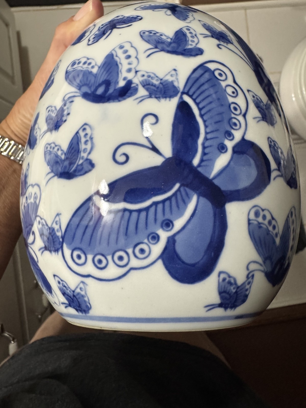 VTG Blue & White 7.5” Ceramic Butterfly Porcelain Chinoiserie Decorative Egg