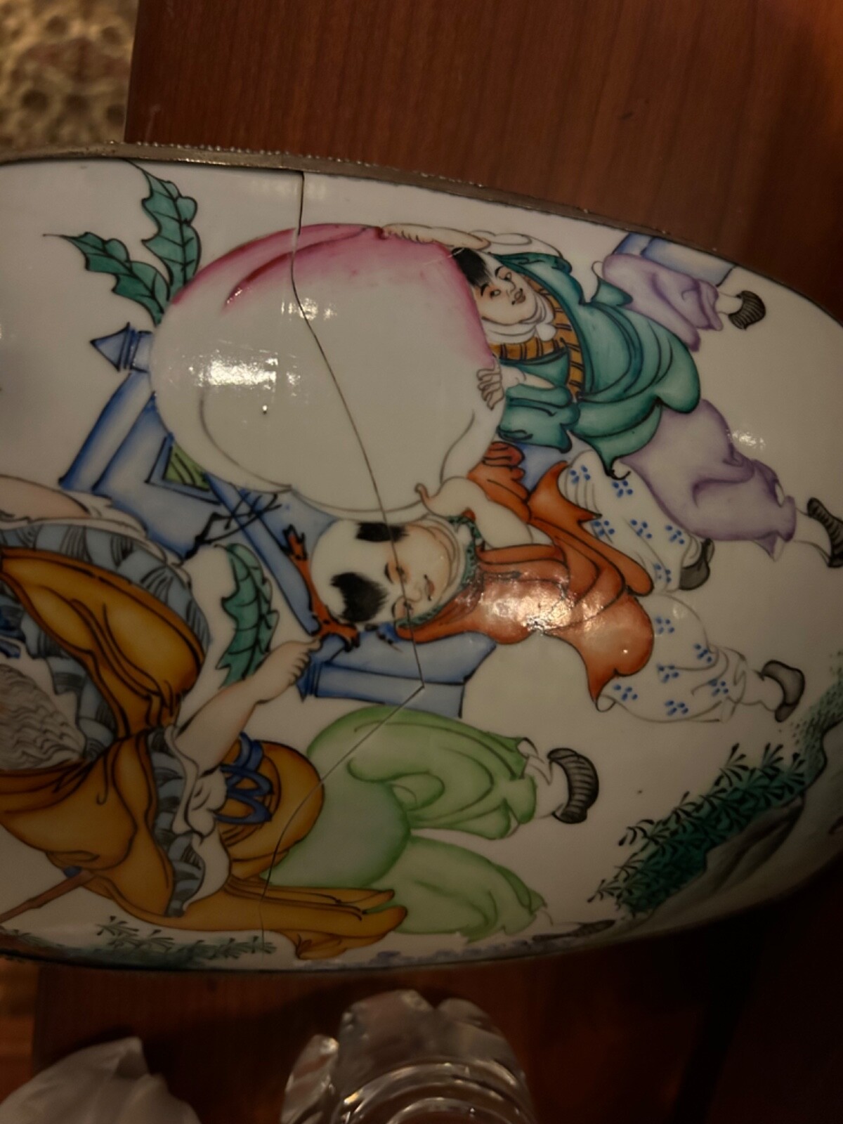 Vintage Chinese Famile Verte Porcelain Shard Lid Cracked Metal Trinket Box Peach