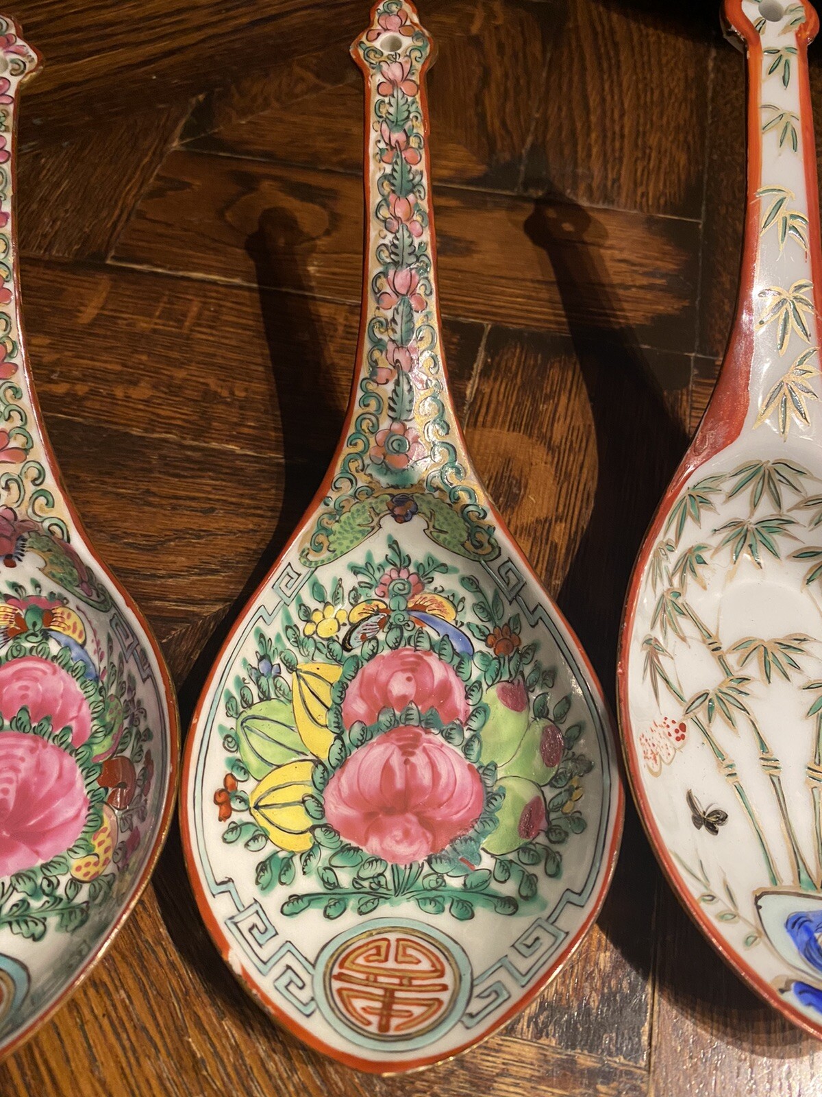 3 Large vintage Chinese hand enameled Porcelain SPOONS asia ceramic art