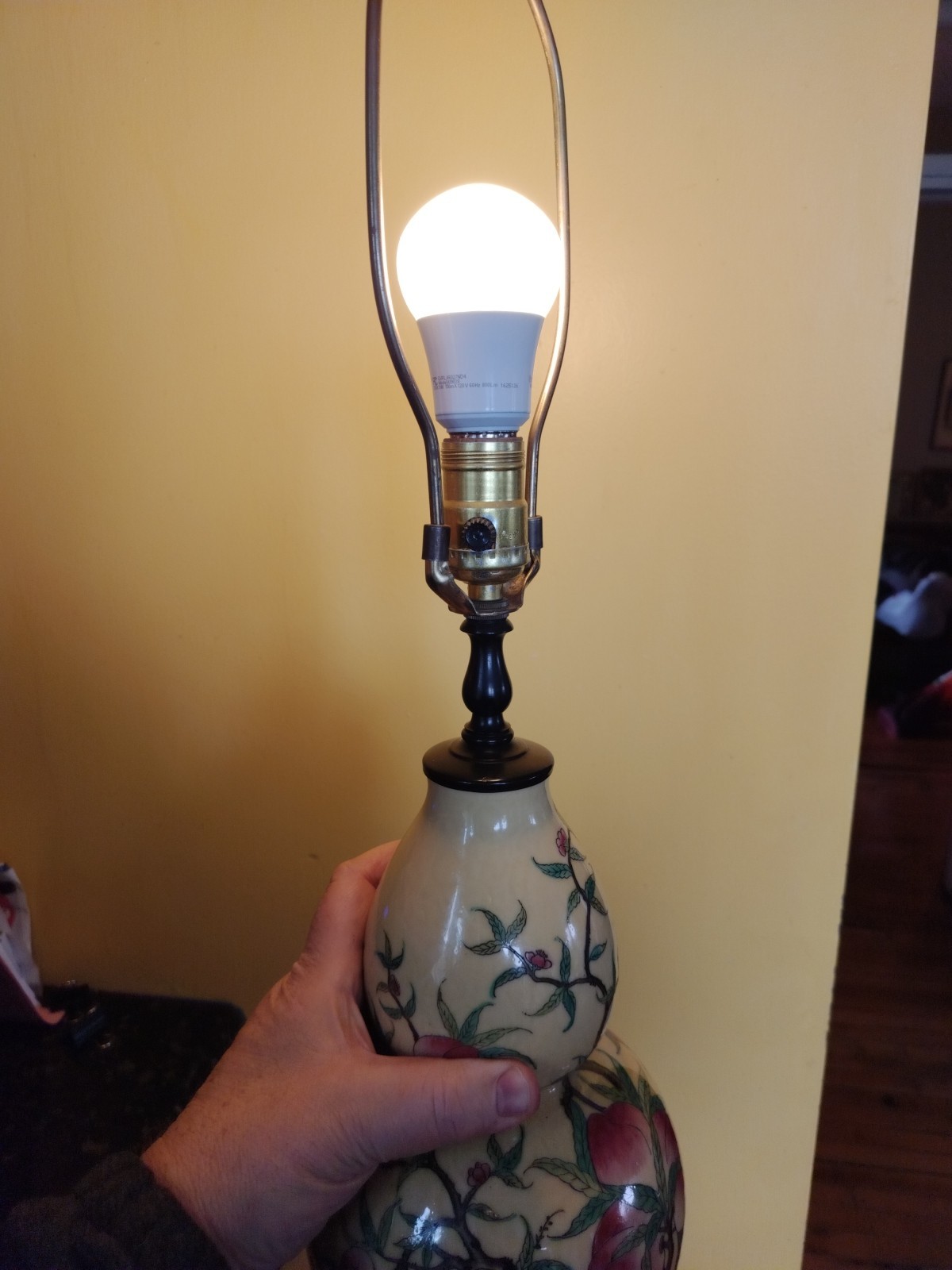 Vintage Chinese Yellow Gourd Vase Lamp – Butterflies & Flowers – Working 27″