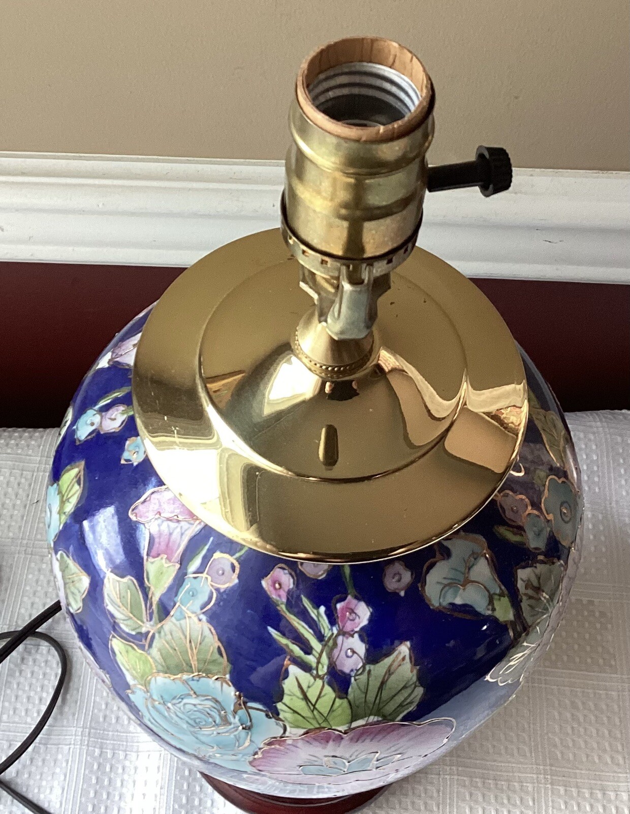 Vintage Chinese Cobalt Blue Porcelain Floral Vase Lamp Chinoiserie 16″ Working