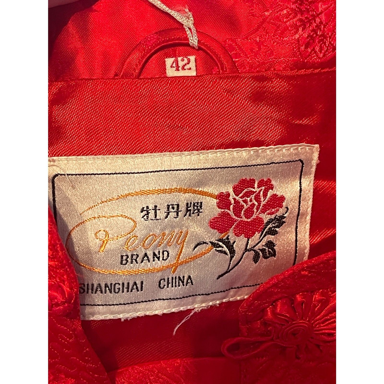 VINTAGE Red SILKY Brocade CHINOISERIE Robe PEONY BRAND Shanghai House Dress 42