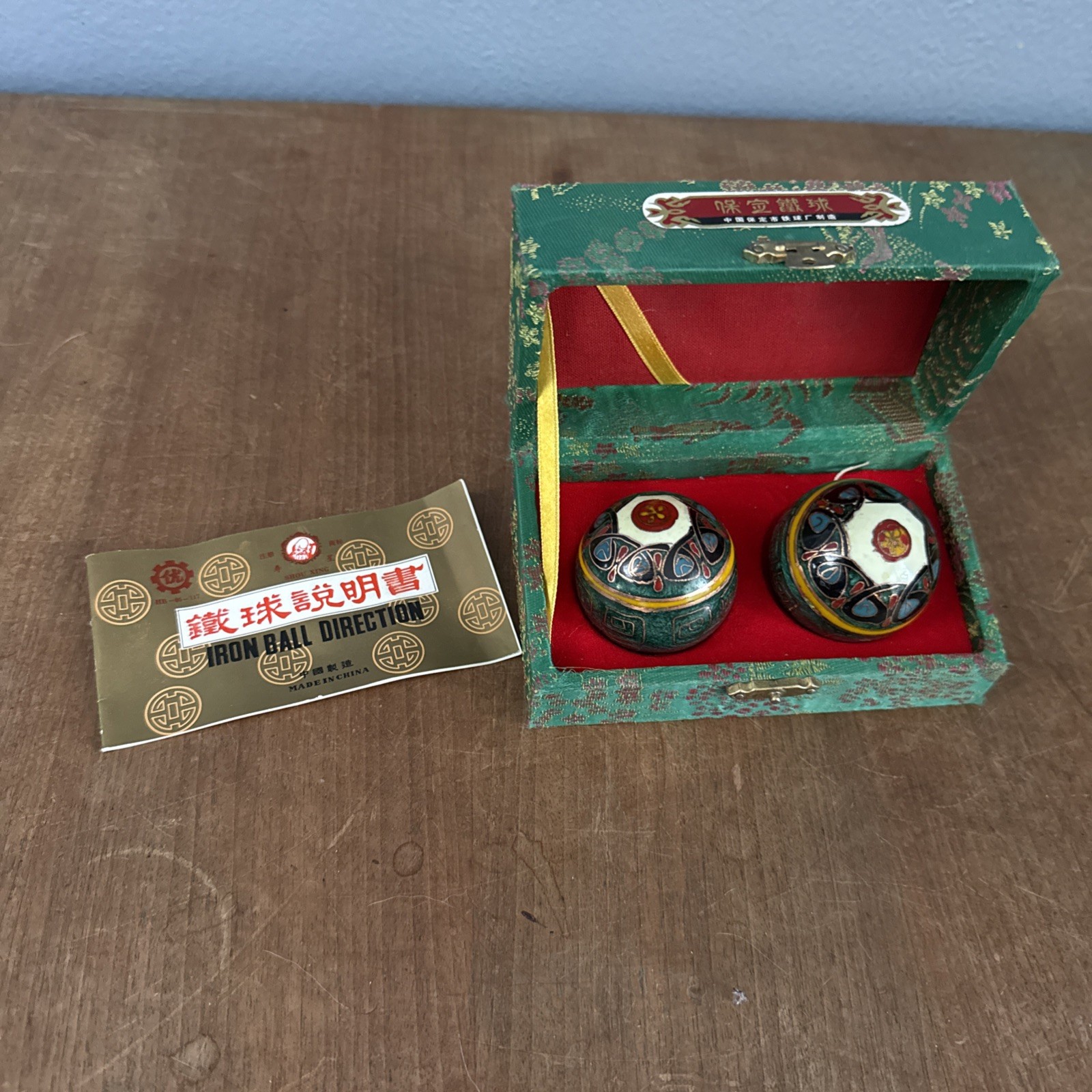 VINTAGE 1985 IRON BALL DIRECTION SET SHOU XING BRAND MADE IN CHINA