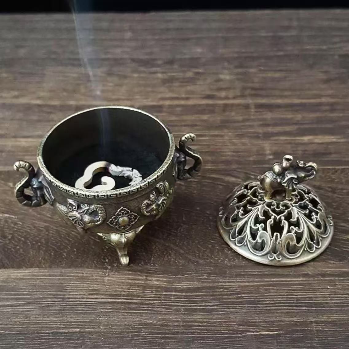 Alloy Three-Legged Tripod Incense Burner Elephant Carved Incense Censer Decor