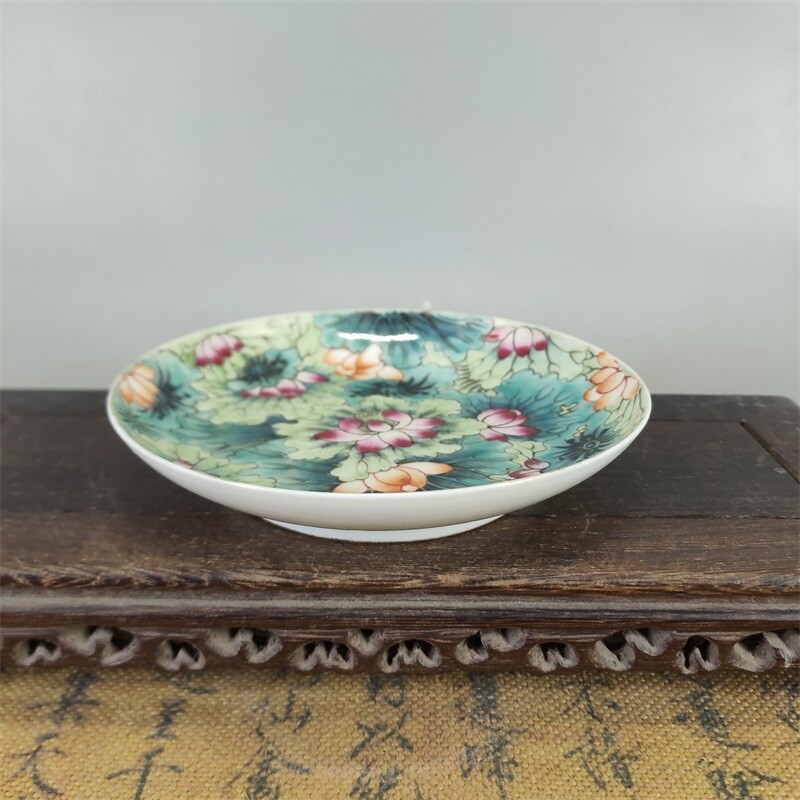 5.3″ Chinese Famille Rose Porcelain Lotus Flower Pool Leaf Plate