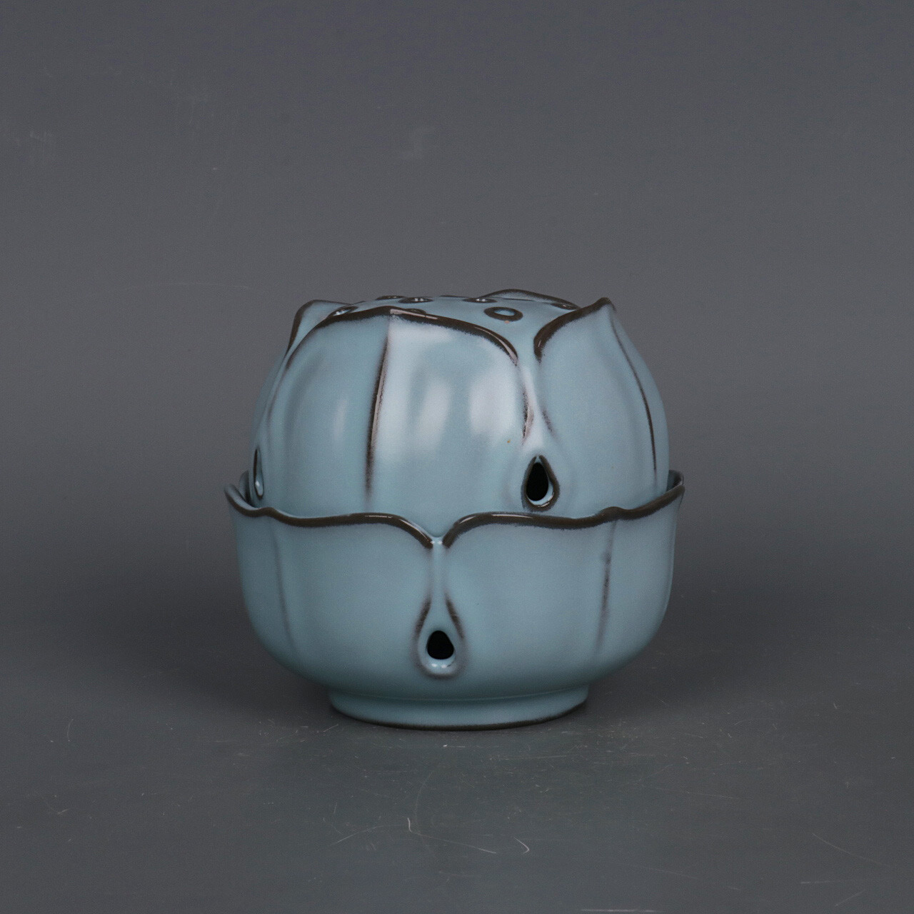 4.6″ Good Chinese Song Porcelain Ru Kiln Lotus Flower Smoked Incense Burner