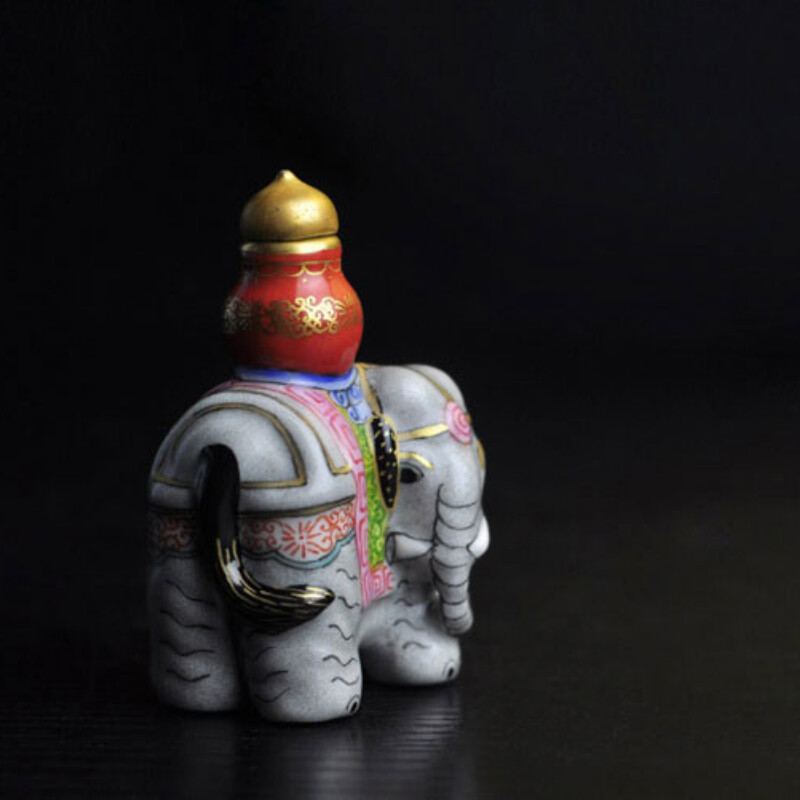 2.5″ Chinese Famille Rose Porcelain Animal Elephant Snuff Bottle