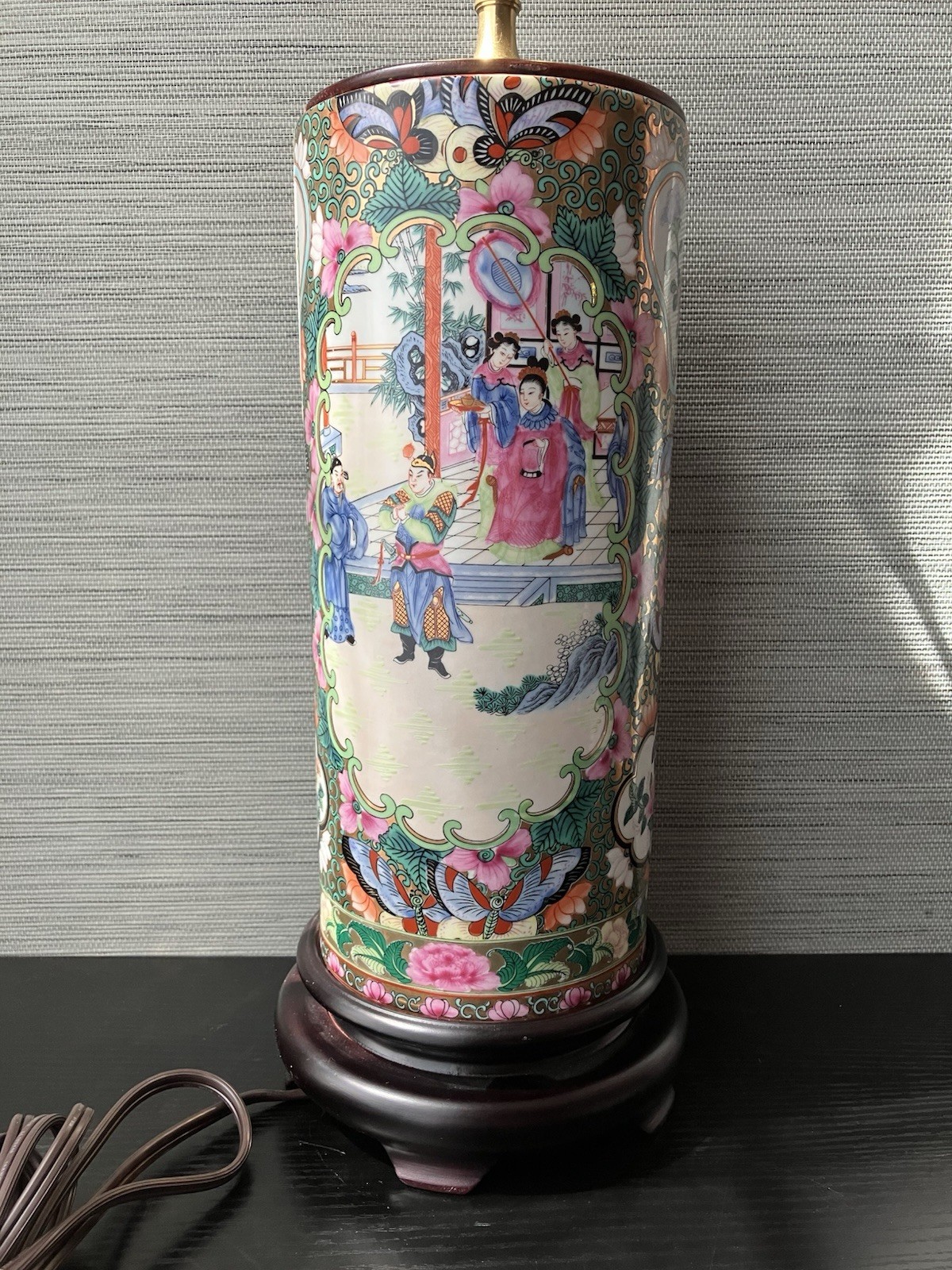 Vintage Chinese Porcelain Figural Famille Rose Cylinder Vase Lamp, Working