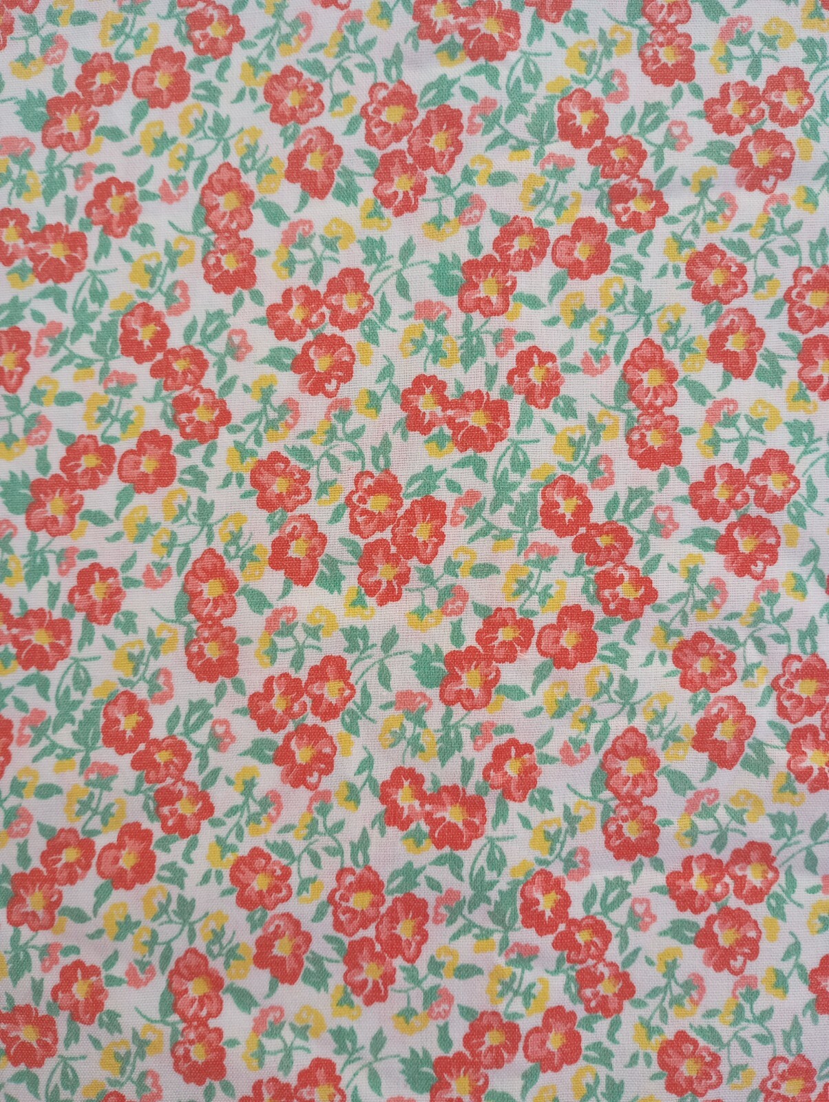 Vintage 40s 50s FABRIC 42 Wide Red Yellow Quilting Tiny Flowers Fabric BHTY