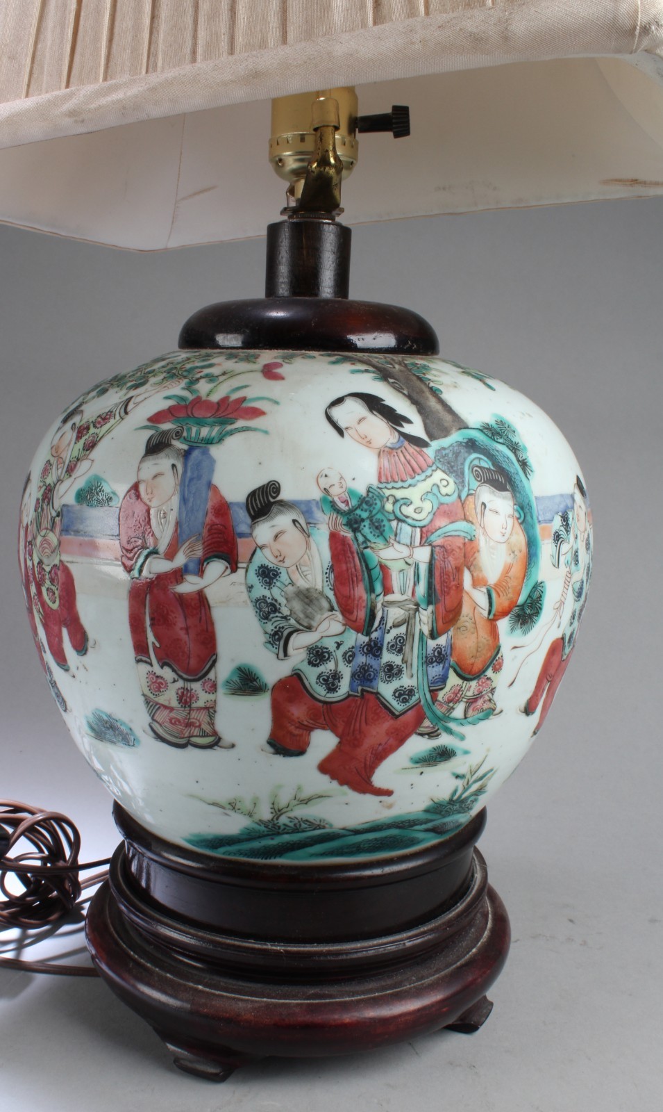Chinese Porcelain Lamp with shade. Comes fitted with a wood stand