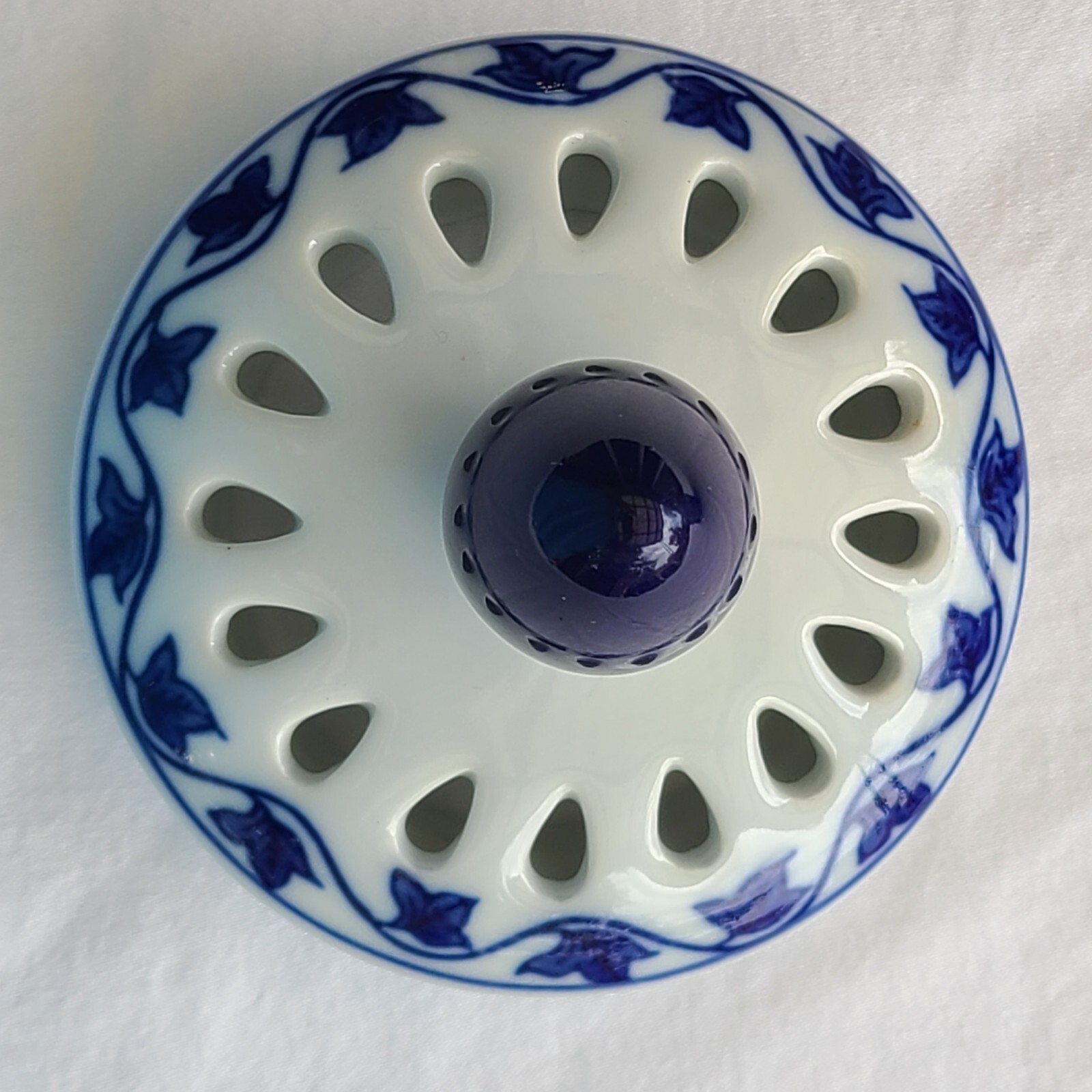 Vintage Bombay Incense Burner Blue & White 6″ in Diameter