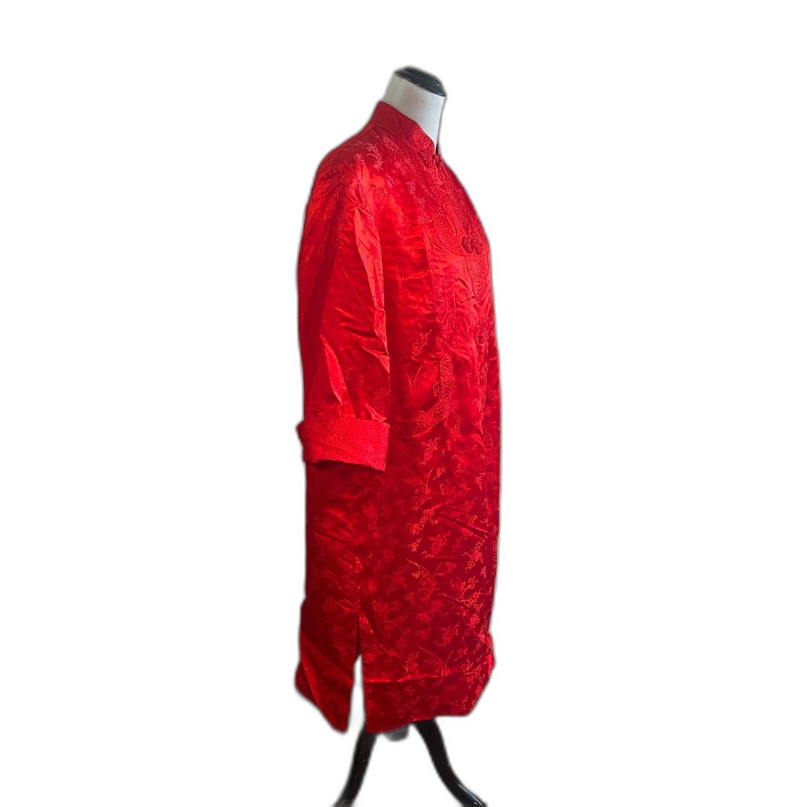 VINTAGE Red SILKY Brocade CHINOISERIE Robe PEONY BRAND Shanghai House Dress 42