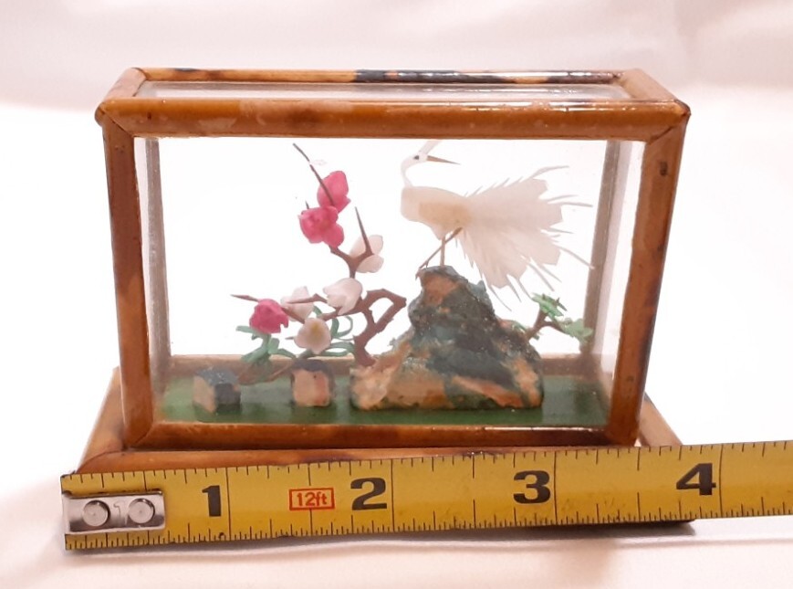 Vtg Asian Oriental 4″ Shadow Box (Bird, Flowers)