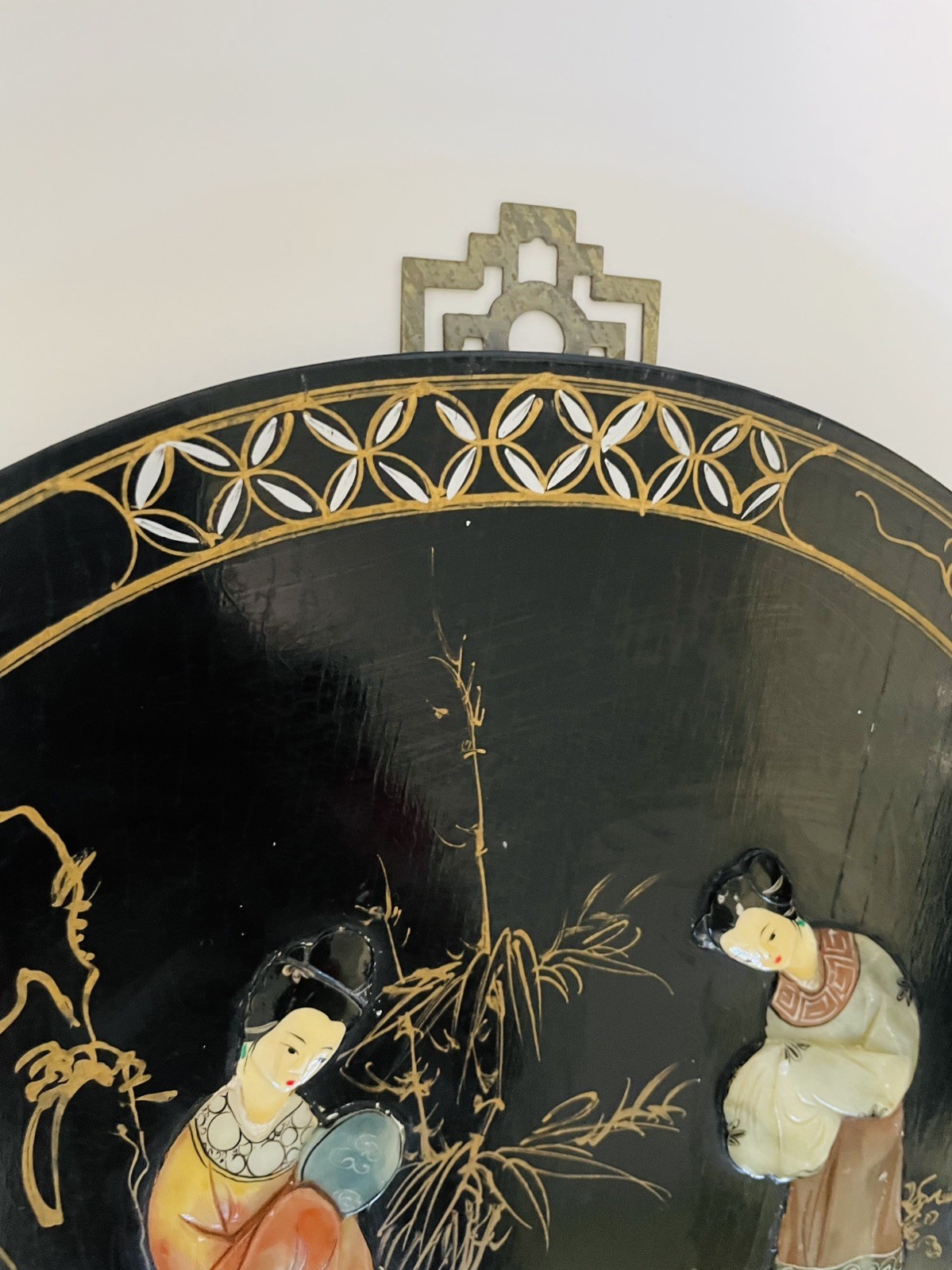 VINTAGE CHINESE Mother of Pearl Wall Plaque- Black- Round- 14″
