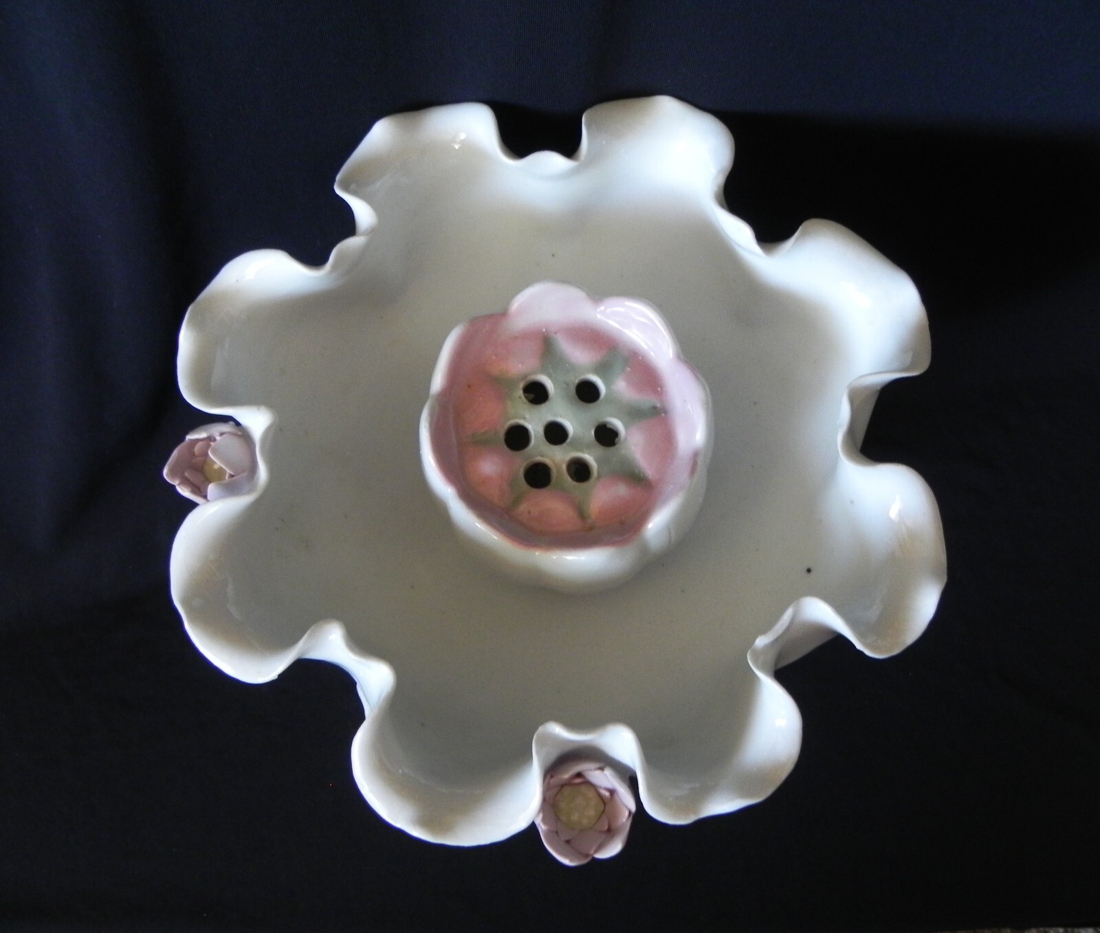 Blanc de Chine White Lotus Lily Pad Ducks FLOWER FROG Porcelain Pedestal Bowl