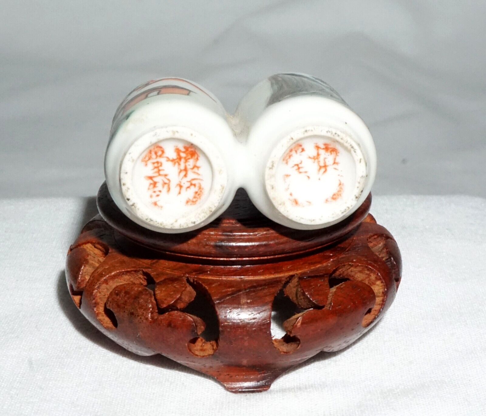 Antique Chinese Porcelain Snuff Bottle w. Landscape & Marks on Base (LLA) IC