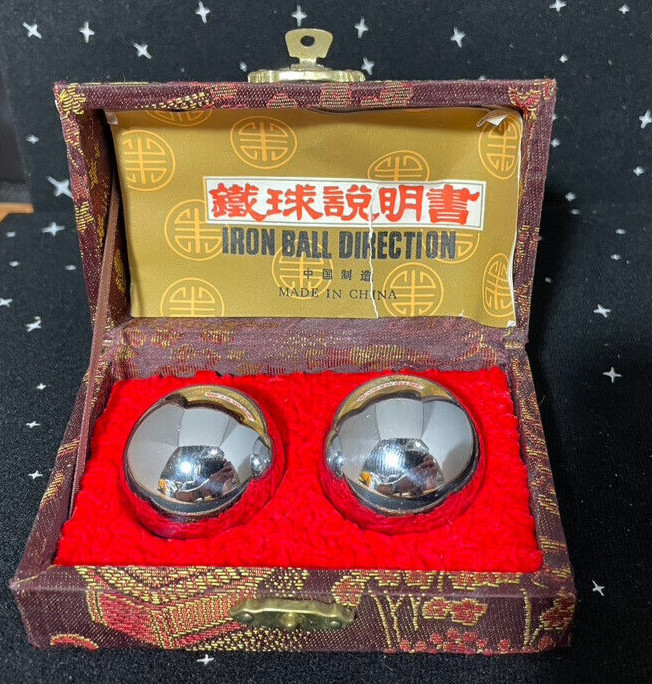 VTG Chinese Boading Iron Balls w/Case Stree Therapy Balls 5 inch diameter