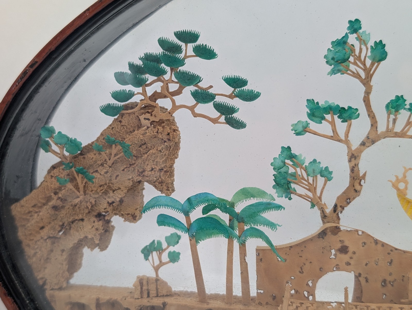 Vintage Oval Chinese/Asian Cork Art Hand Made Lacquered Wood With Glass 14x7x2