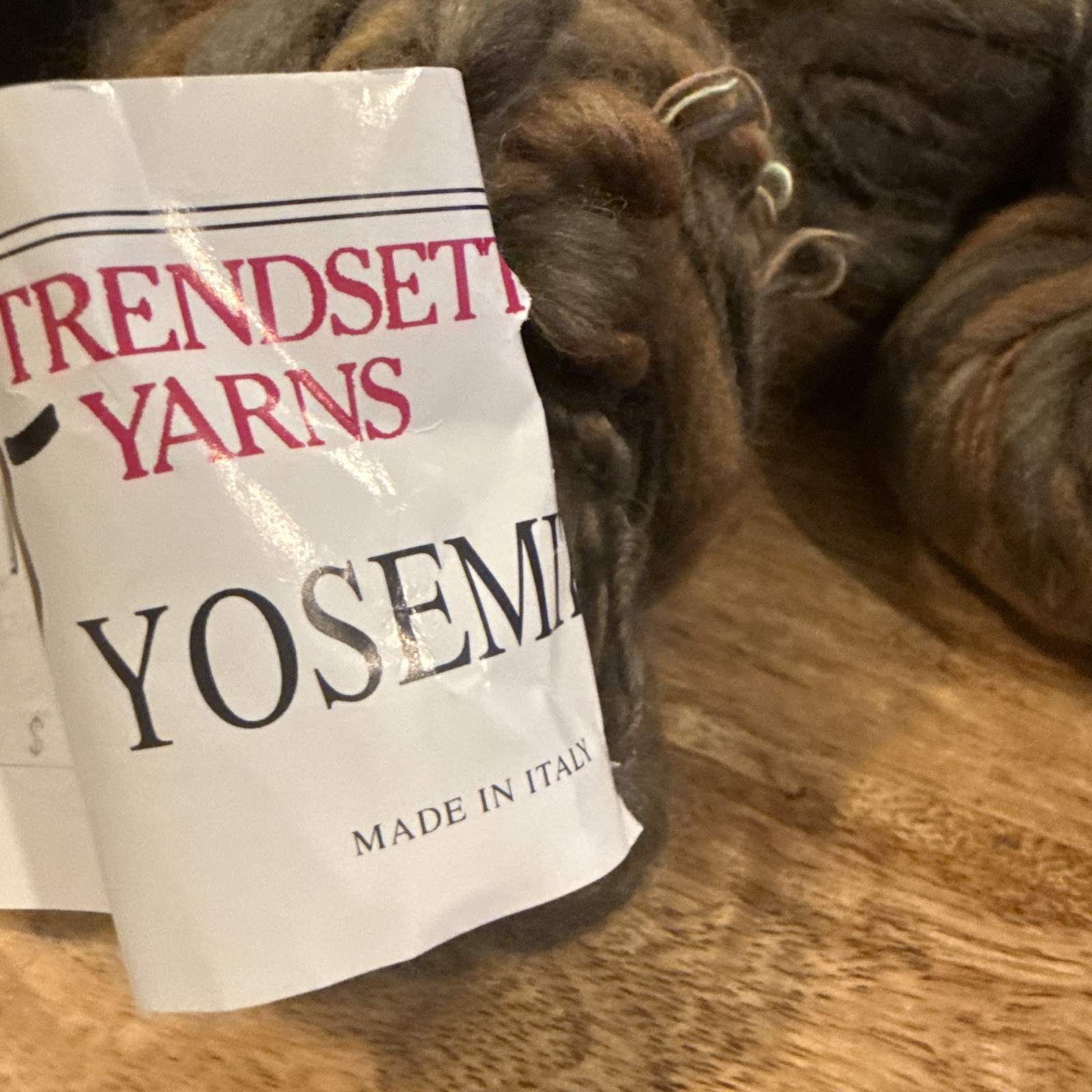 Trendsetter Yosemite Yarn Lot 7 Italian wool blend Brown Gray color 271