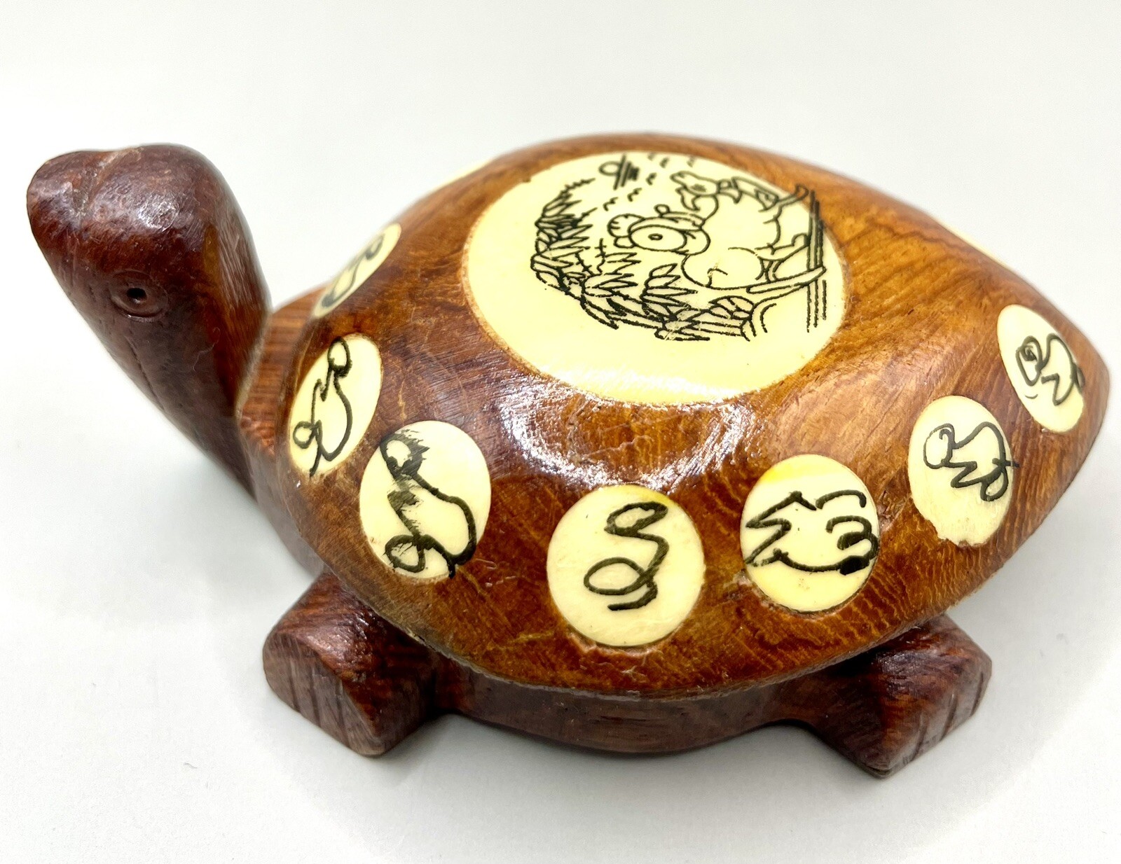 Carved Wood Turtle Inlaid Detail ~ Opens To Compass w/ Zodiac Signs Vintage