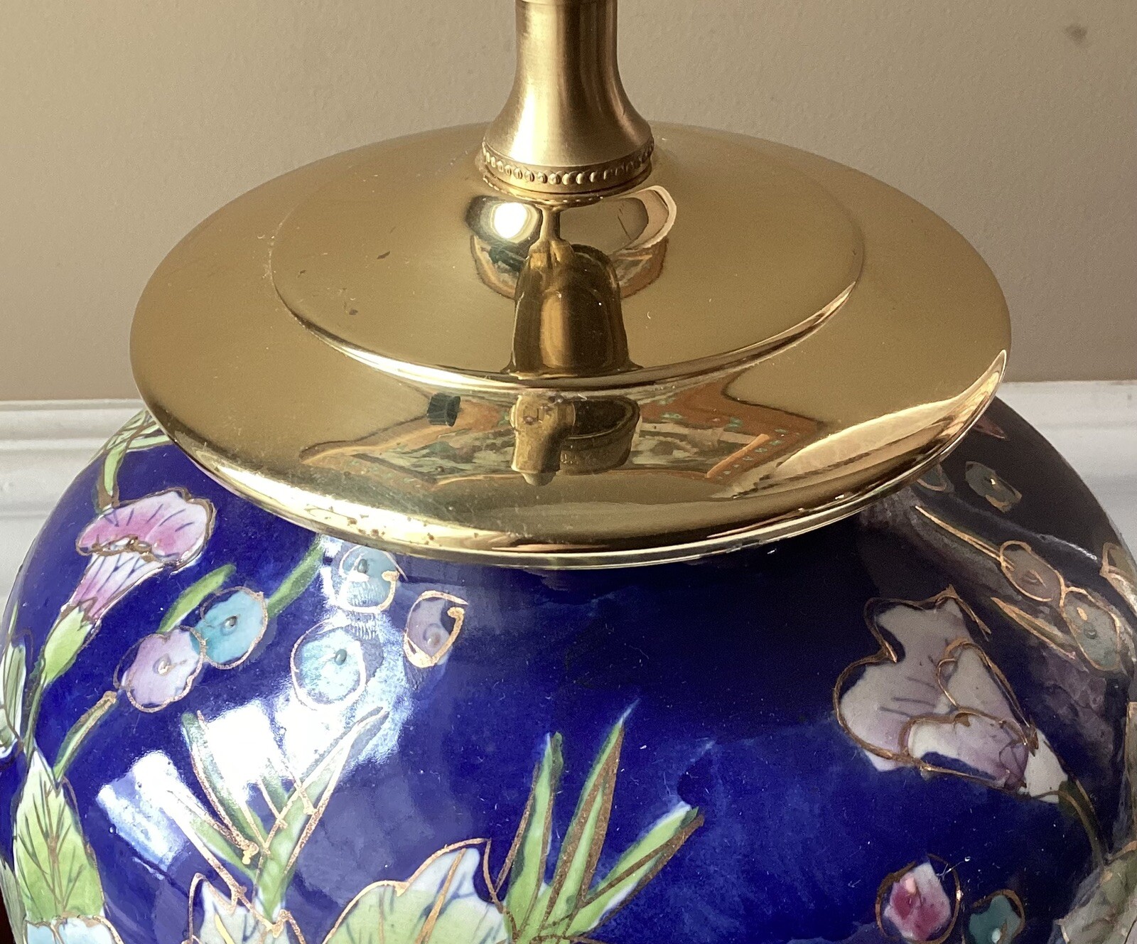 Vintage Chinese Cobalt Blue Porcelain Floral Vase Lamp Chinoiserie 16″ Working