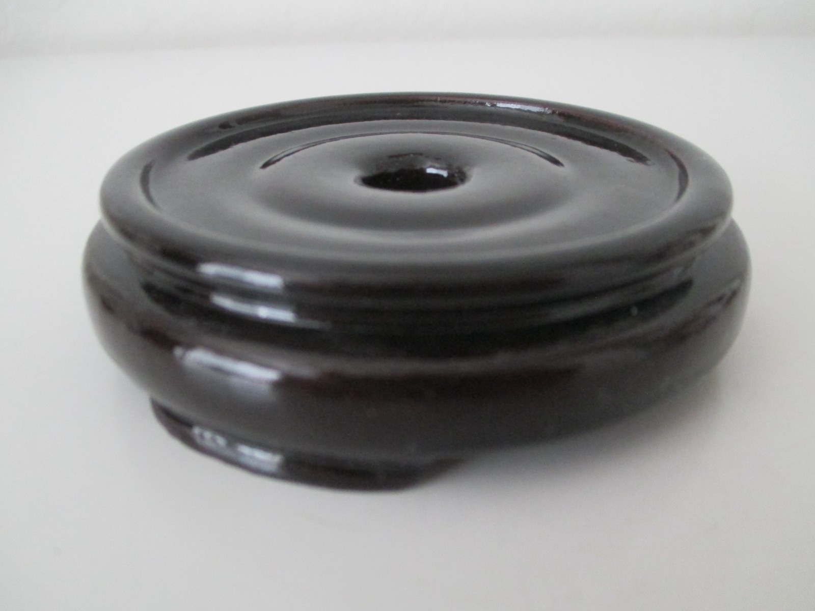 Chinese Black Hand Carved 3.25″ Round Wooden Stand for 2.5″ Dia Base Vtg AZB
