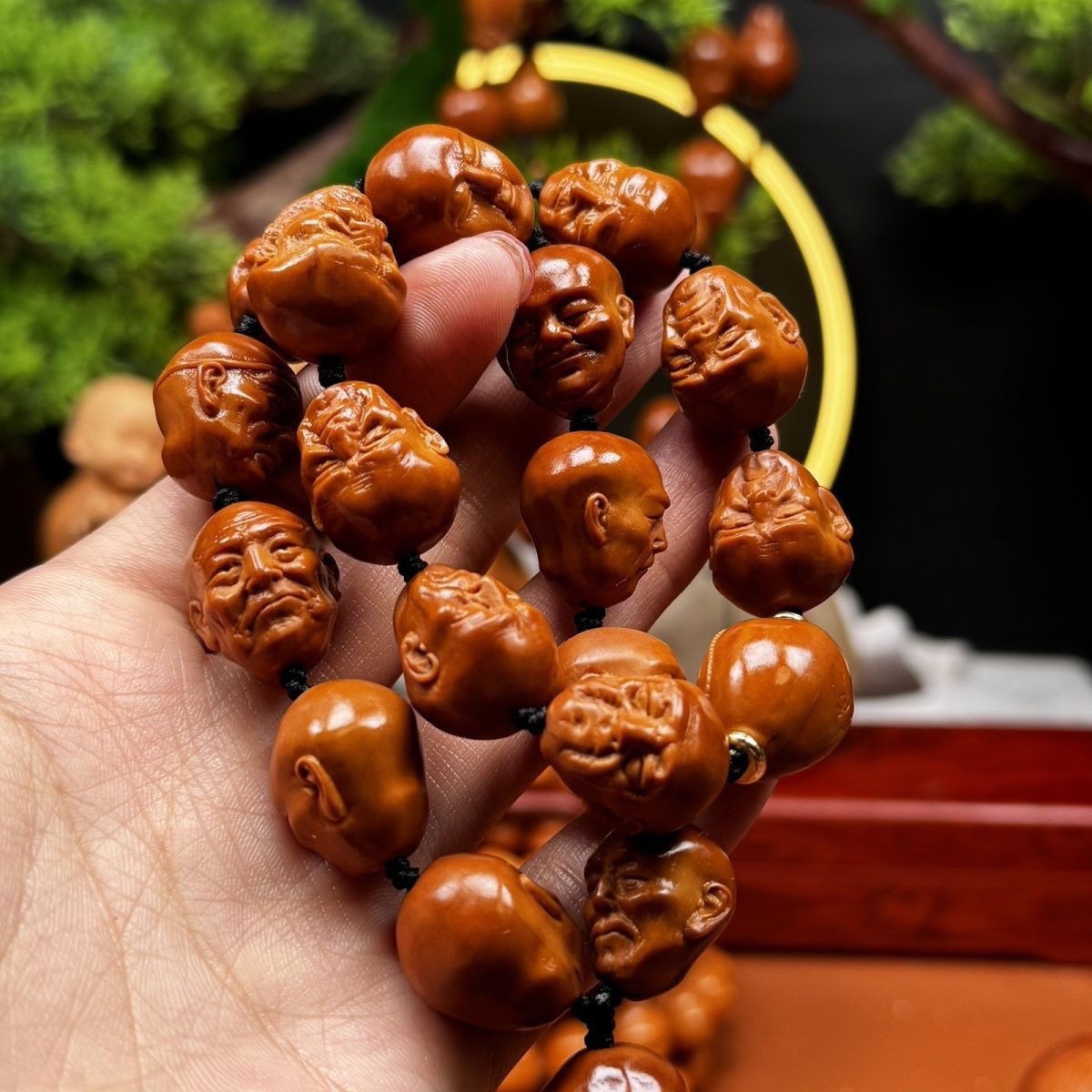 Olive Nut Hand-Carved 18 Arhats Long Bracelet Large Beads Wenwan