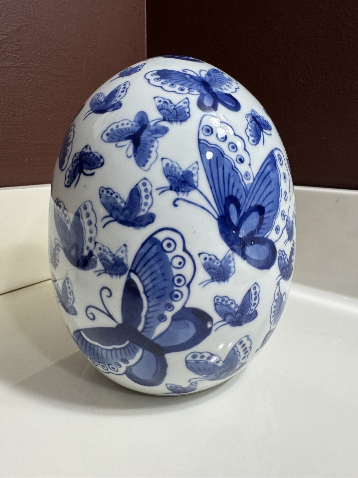 VTG Blue & White 7.5” Ceramic Butterfly Porcelain Chinoiserie Decorative Egg