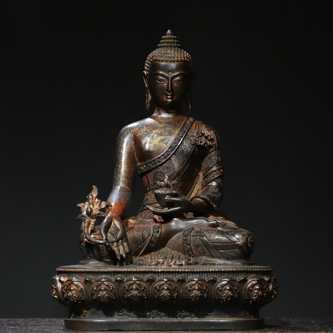 Bronze mud gold statue of Medicine Buddha