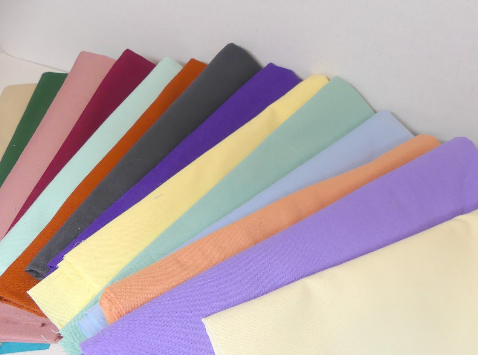 Multiple Color Solid Color Cotton Fabric – 5 lbs 12 oz Bundle