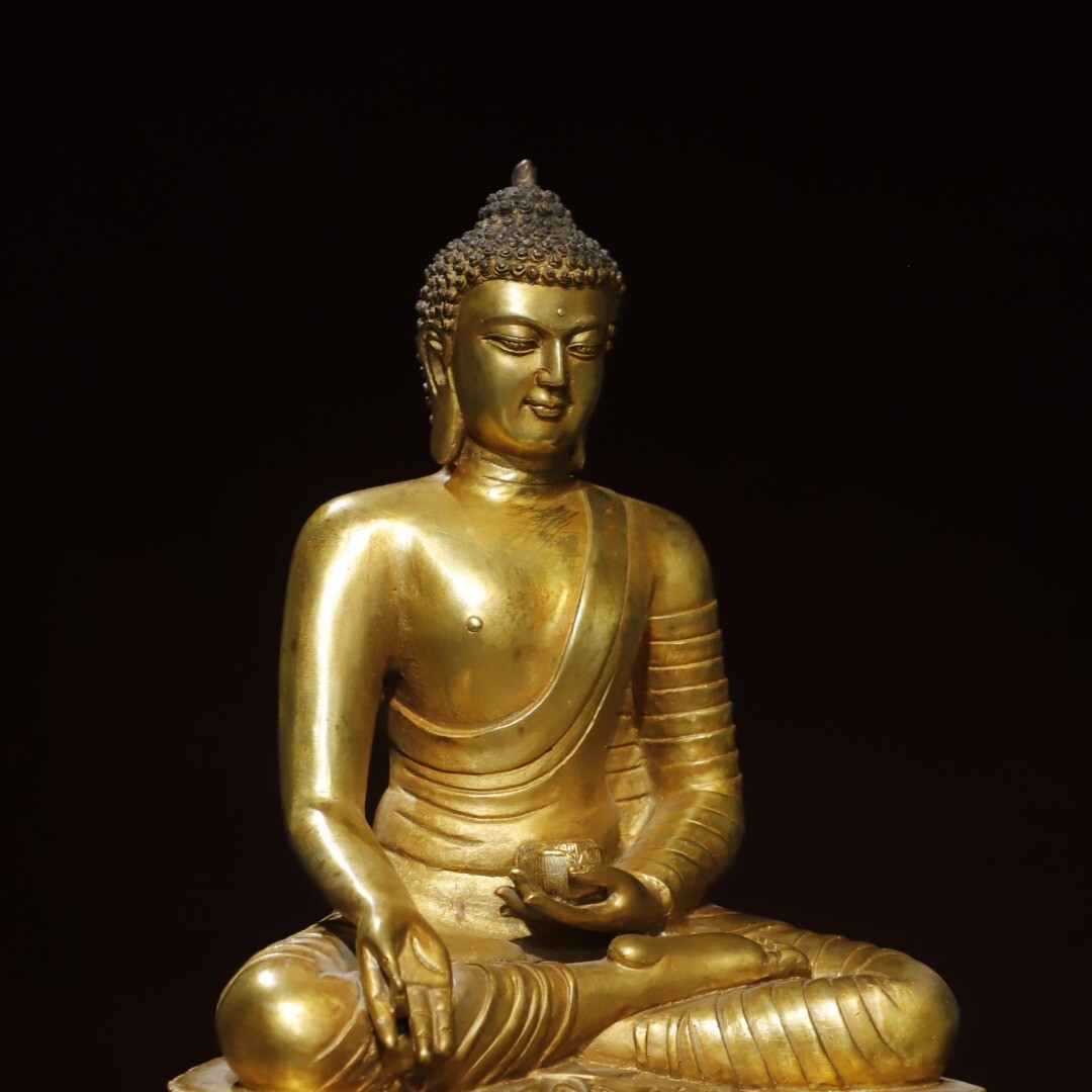 Bronze gilded statue of Amitabha Buddha