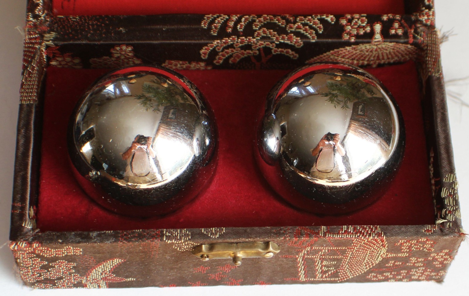 Pair of Vintage Asian Incense Burners Holders 7″ + Chinese Silver-colored Balls