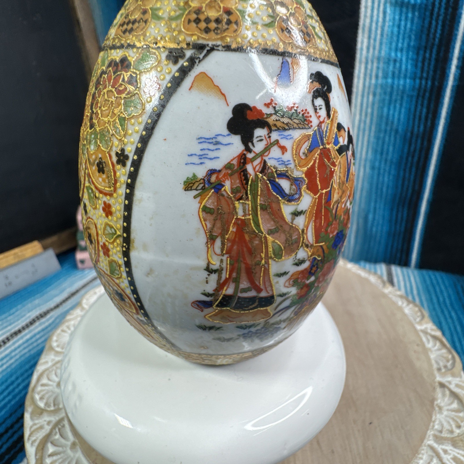 VTG Japanese Hand Painted & Beaded Satsuma Porcelain w/ Geishas Trimmed In Gold