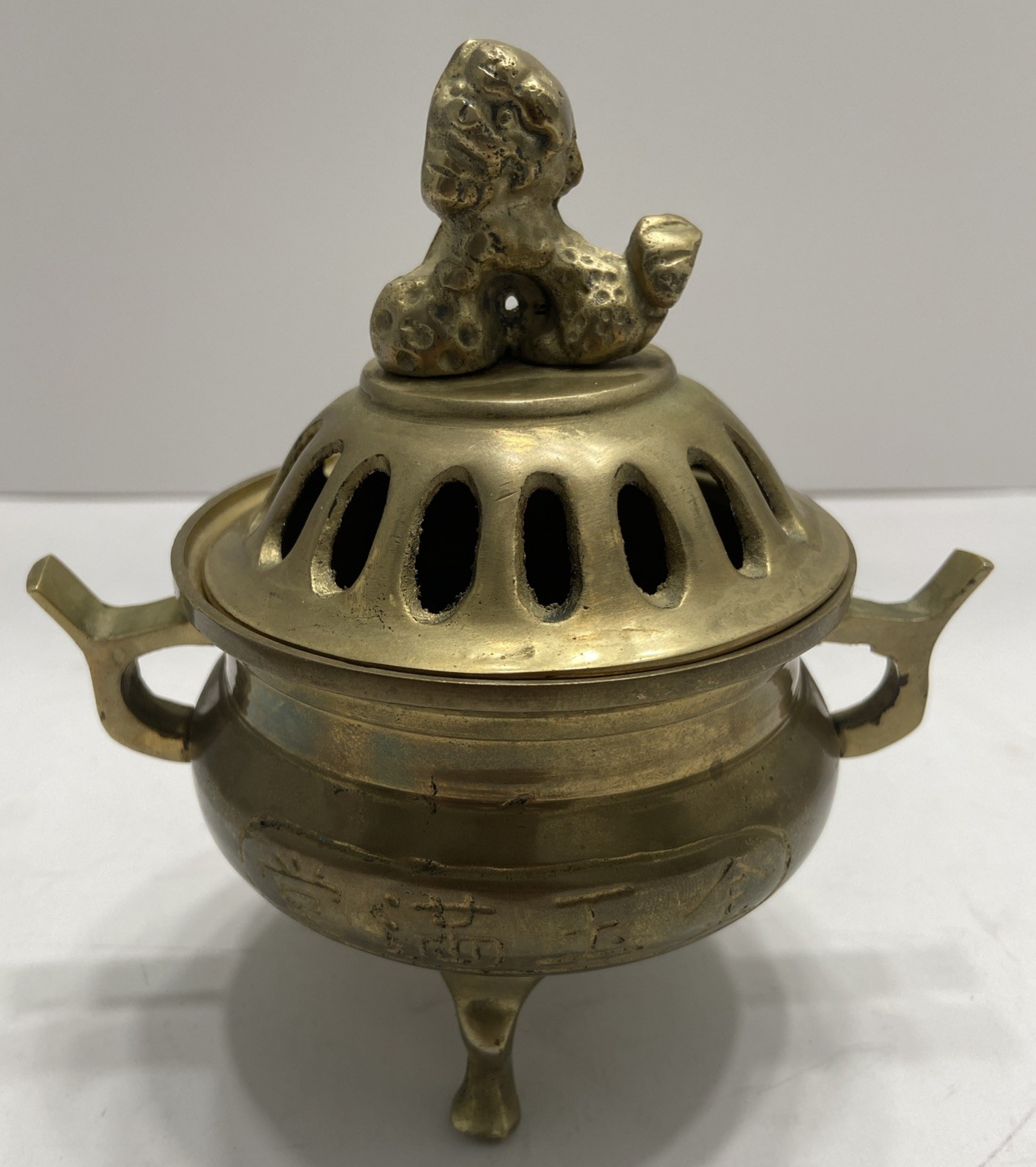 Vintage Chinese Brass Footed Incense Burner Holder Tri pod pot With Lid