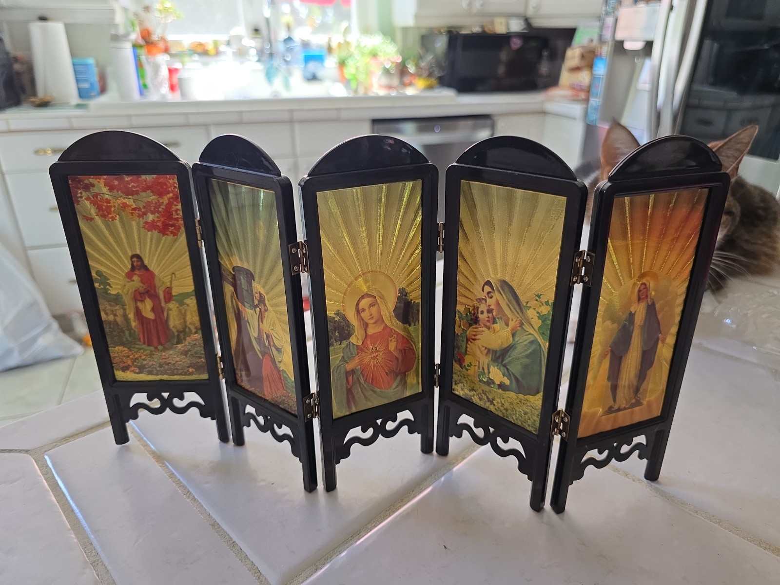 Vintage Christ And Holy Fam Tabletop Divider Screen Mini Oriental Miniature
