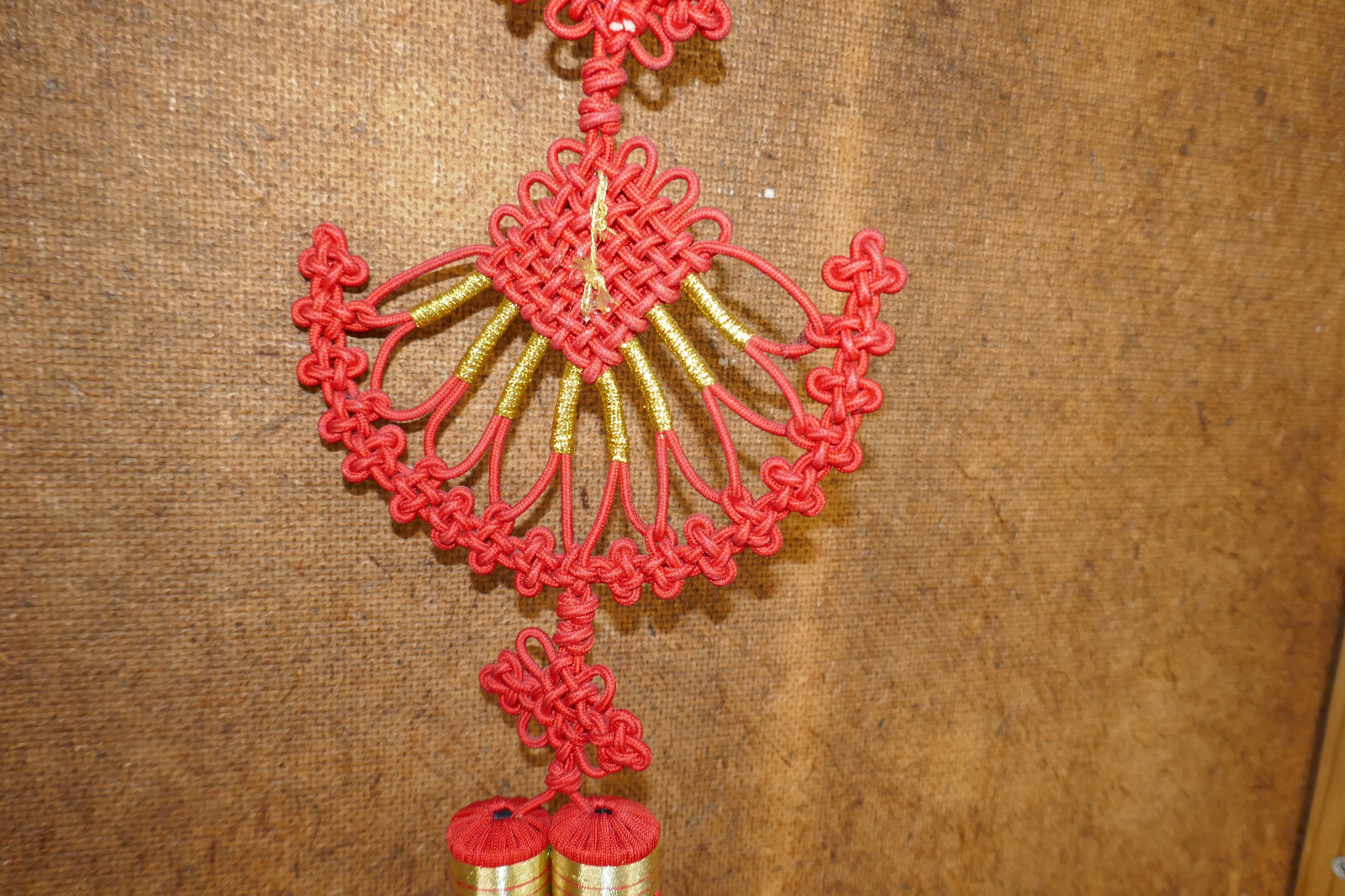 Large RED Double Tasseled Chinese Knot Wall Hanging Brass Medallion 6″W x 47″H