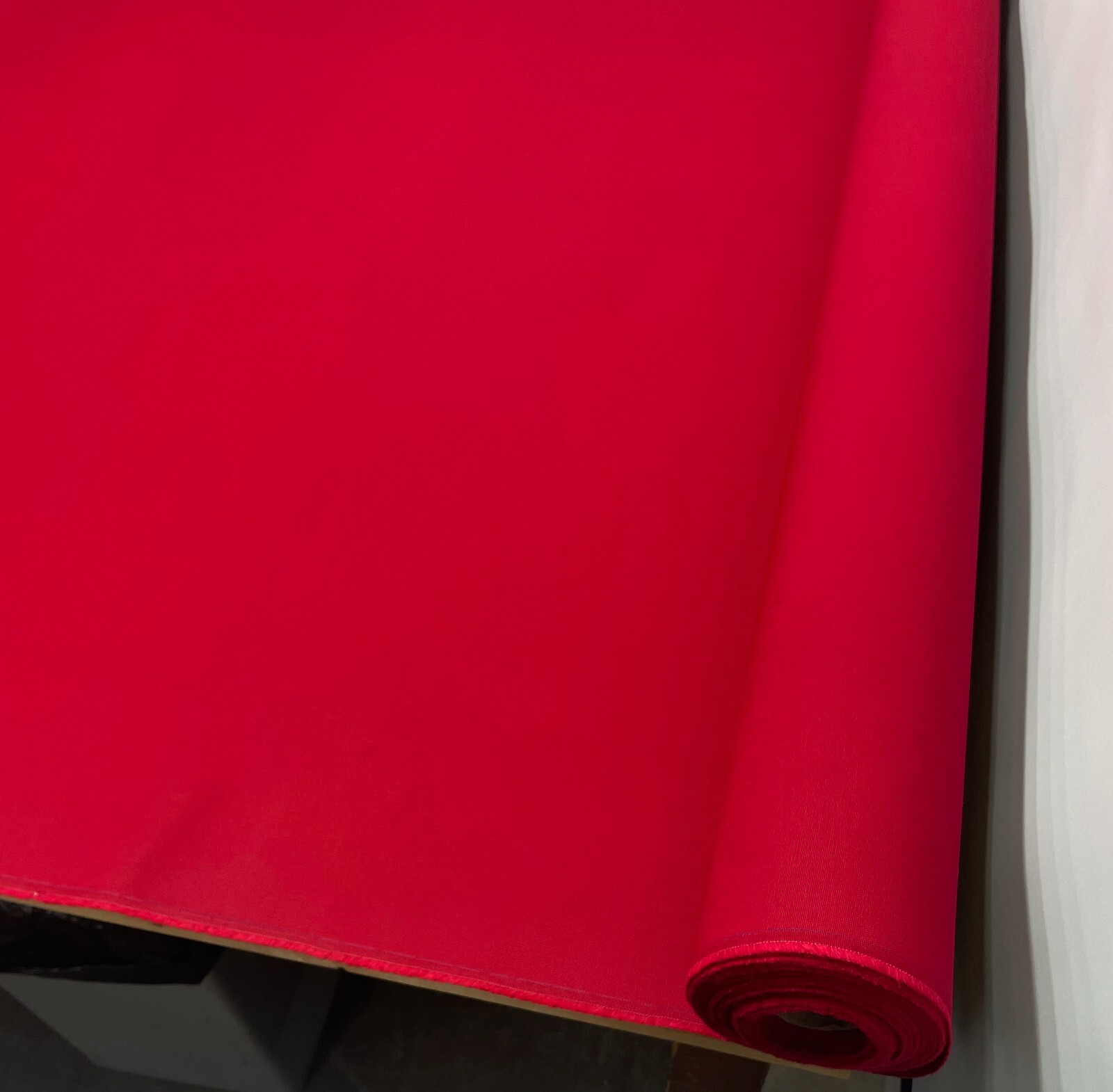 CLASSIC RED CANVAS COTTON DUCK 12 OZ APPAREL UPHOLSTERY FABRIC BY 1/2 YARD 67″ W