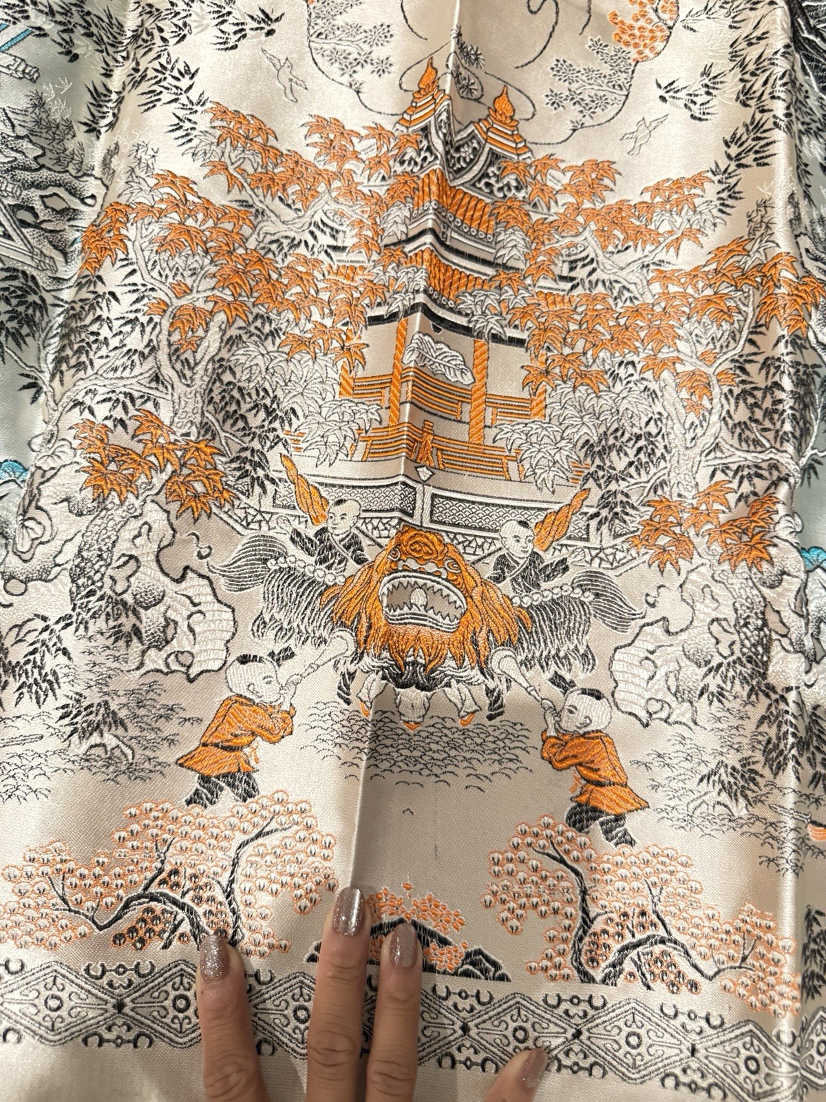 Vintage Brocaded Flowers Chinese Silk Tapestry Children Table Cloth – 36×39 In