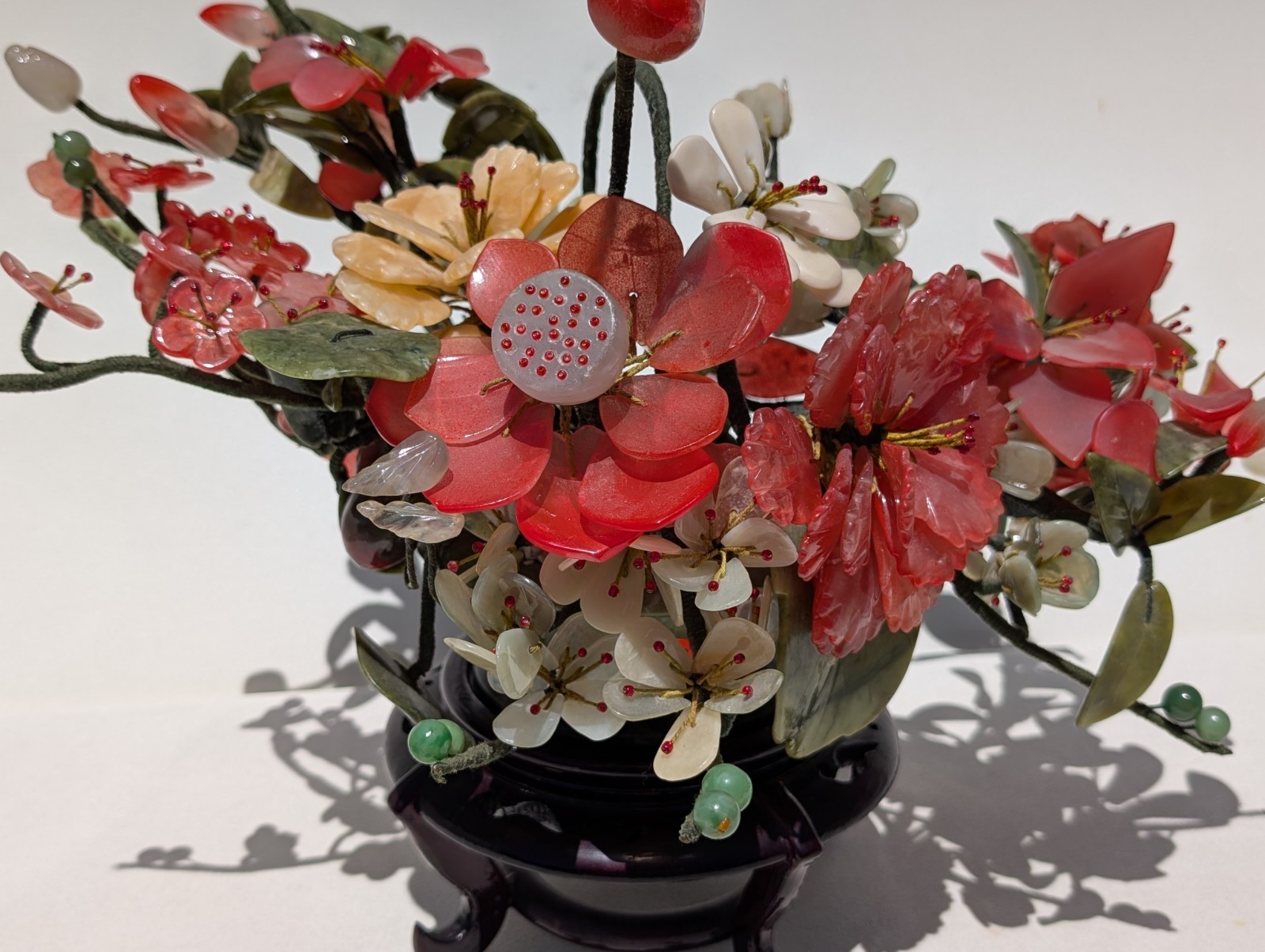 Vtg 1960’s Chinese Export Jade, Jadeite, Agate, Carnelian & Quartz Bonsai Tree