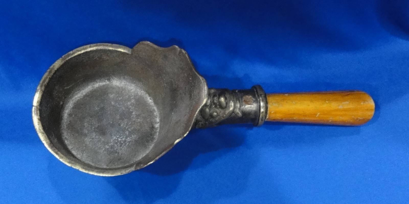 ANTIQUE CHINESE BRONZE CHARCOAL SILK IRON, HEAVY DUTY, 13.75” LONG, WOOD HANDLE