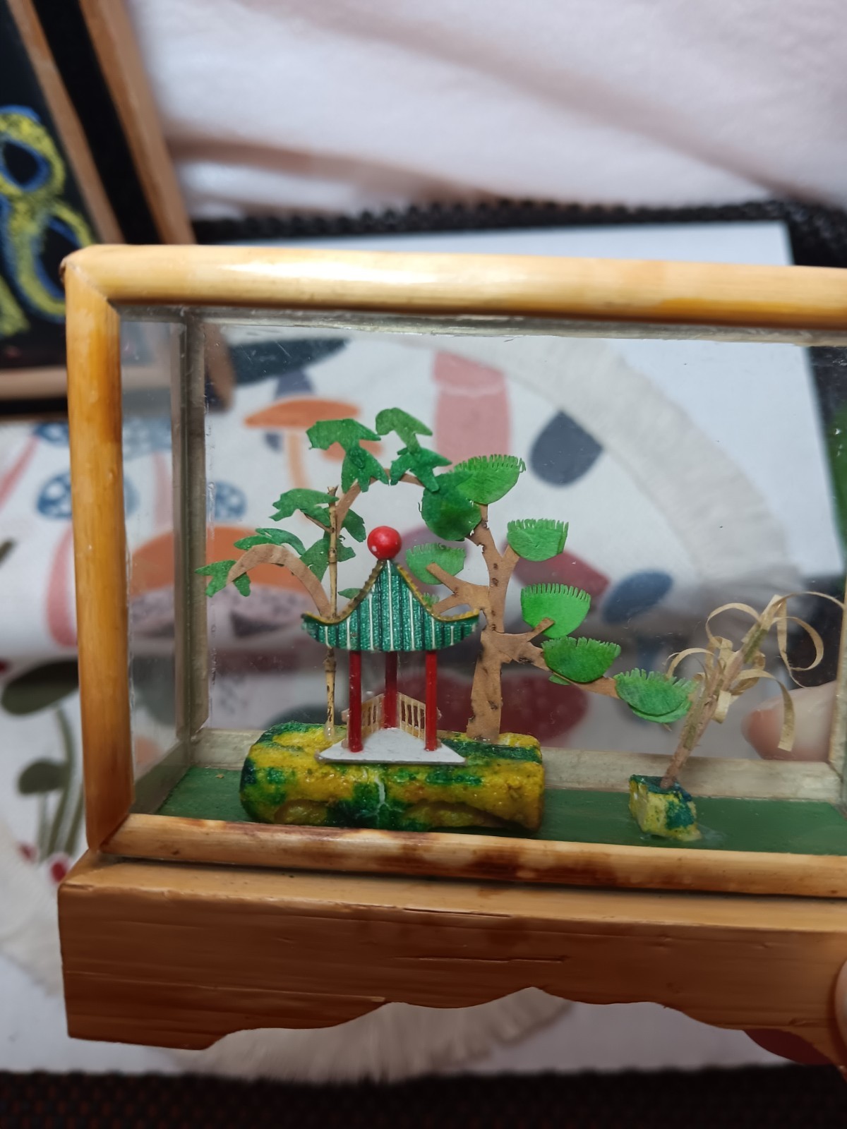 Vintage Chinese Miniature Glass Bamboo Frame Diorama!!!