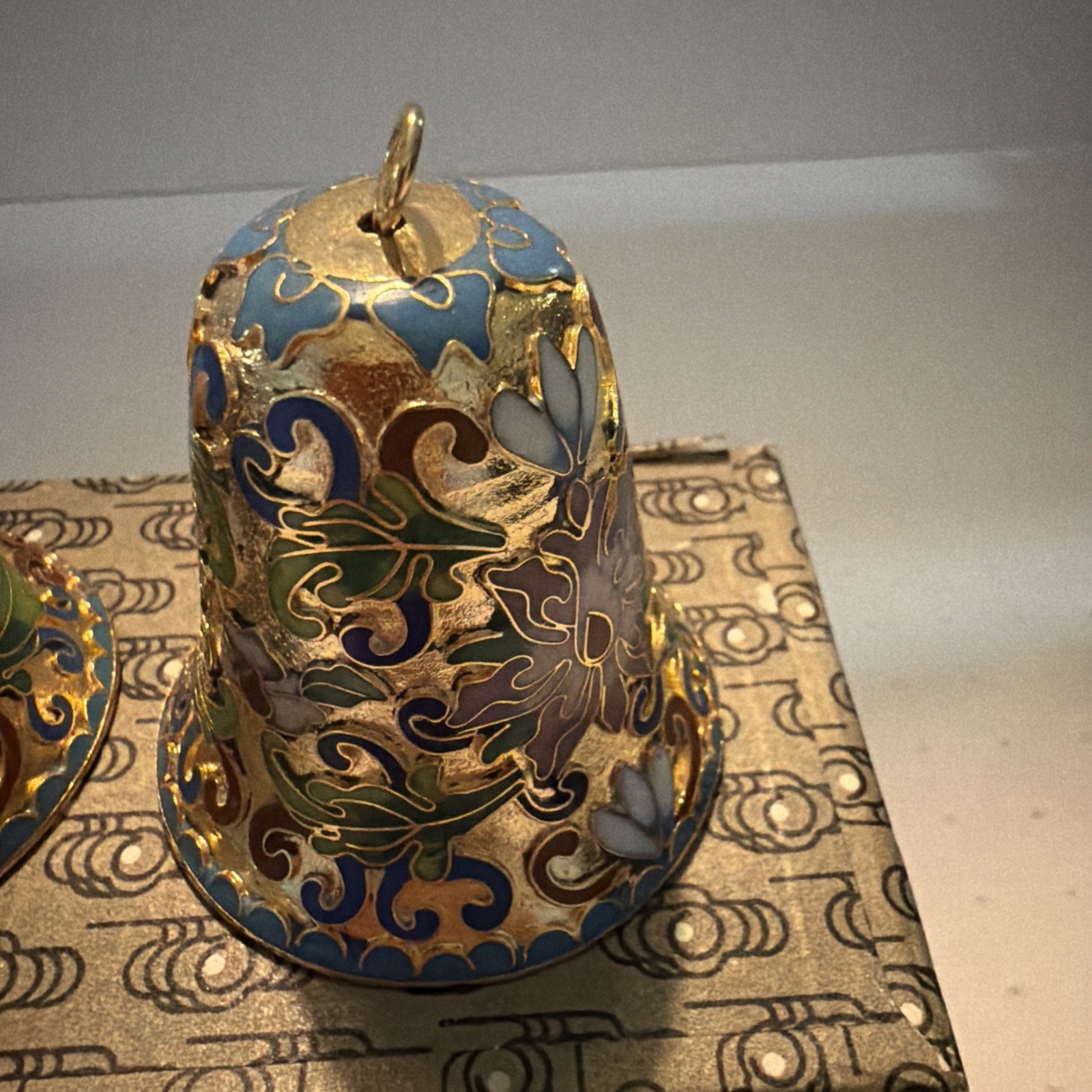 Vintage Chinese Cloisonné Bells Set of 3 Brass Enamel Ornaments Boxed 1980s