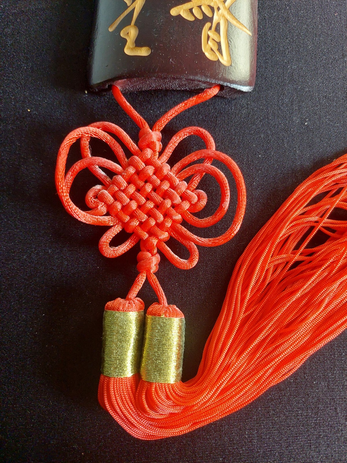 Chinese Macrame Knots Hanging Wall Art Wooden Carved Red Tassel 31″ Vintage